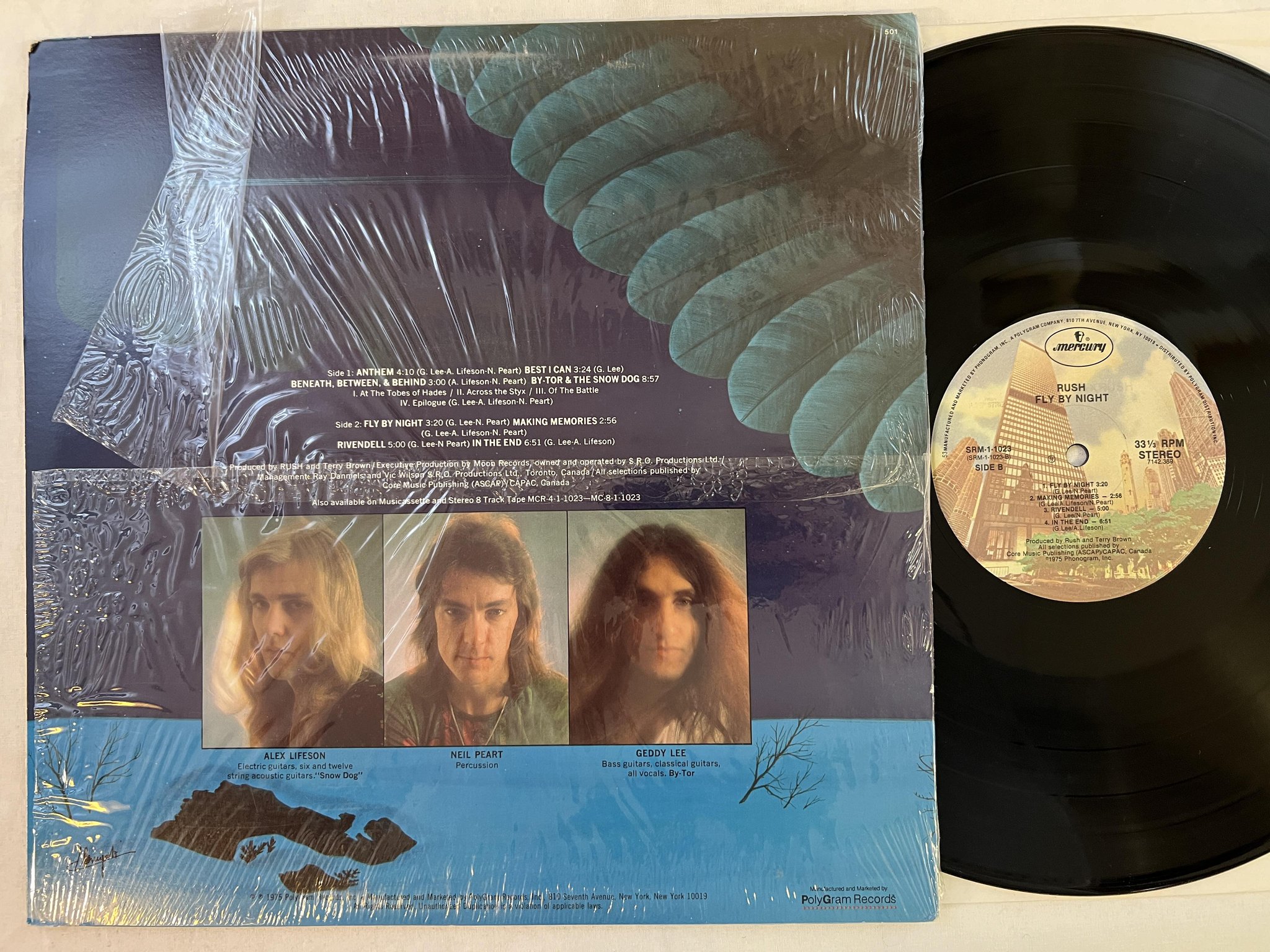 Omslagsbild för skivan RUSH fly by night LP -75 US MERCURY SRM-1-1023