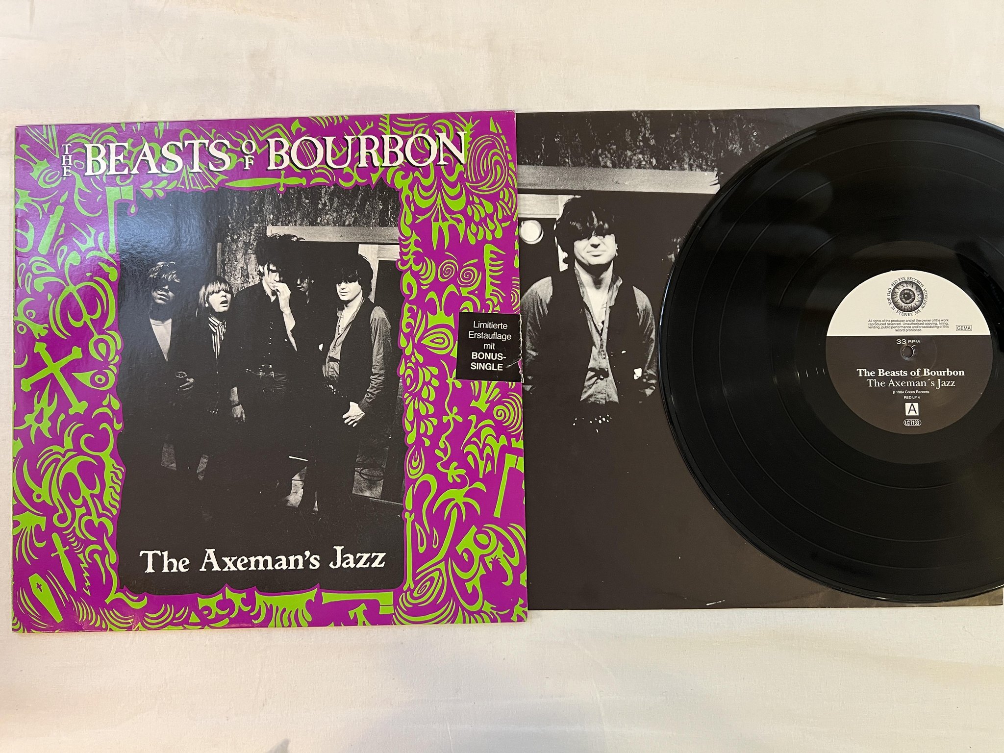 Omslagsbild för skivan THE BEASTS OF BOURBON The Axeman's Jazz LP + 7" -88 Ger RED EYE / RED LP 4