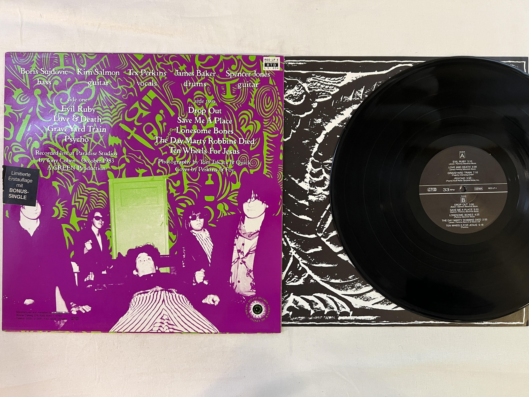 Omslagsbild för skivan THE BEASTS OF BOURBON The Axeman's Jazz LP + 7" -88 Ger RED EYE / RED LP 4