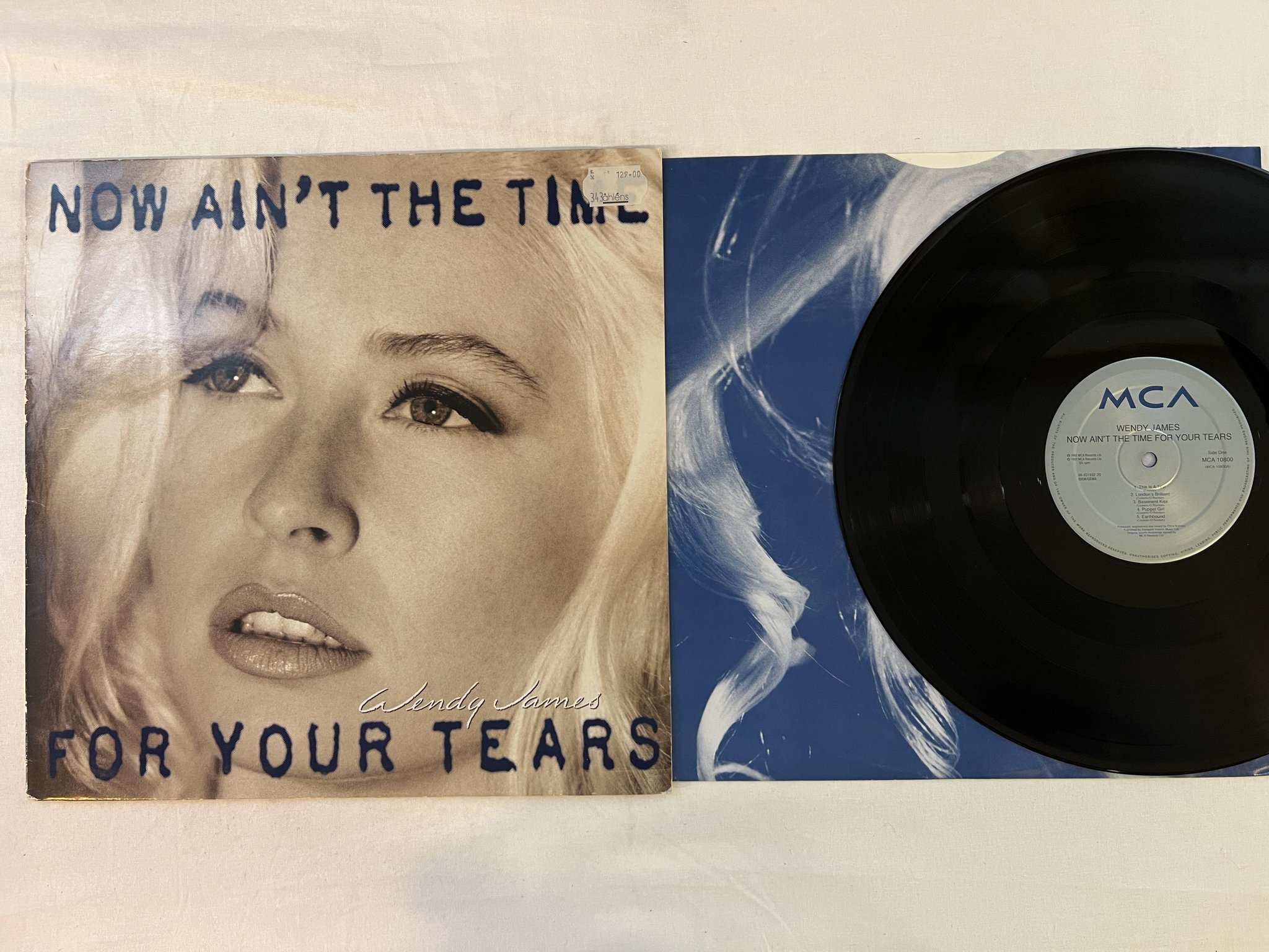 Omslagsbild för skivan WENDY JAMES Now Ain't The Time For Your Tears LP -93 MCA 10800 *** RARE ***