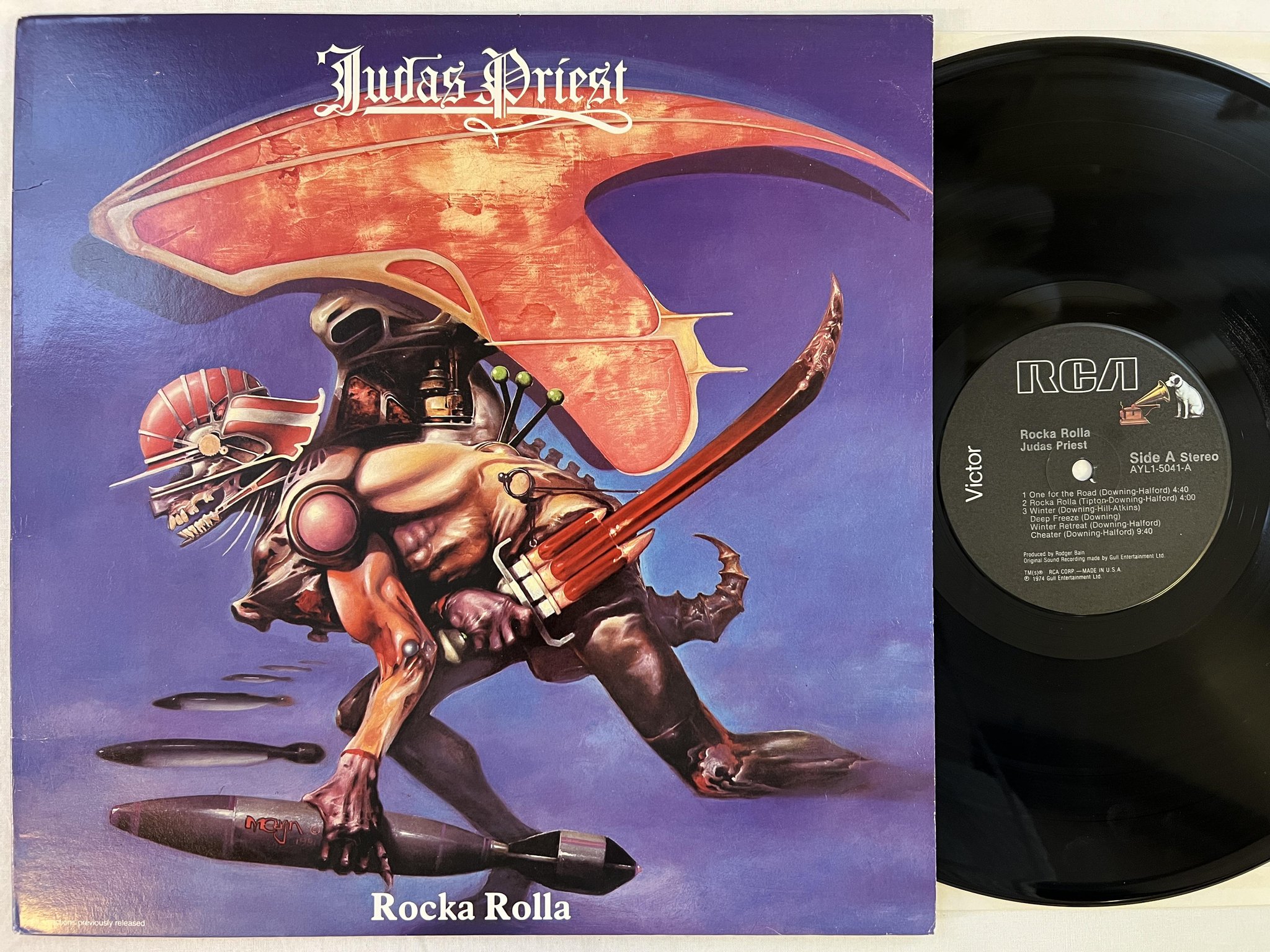 Omslagsbild för skivan JUDAS PRIEST rocka rolla LP -74/84 US RCA AYL1-5041