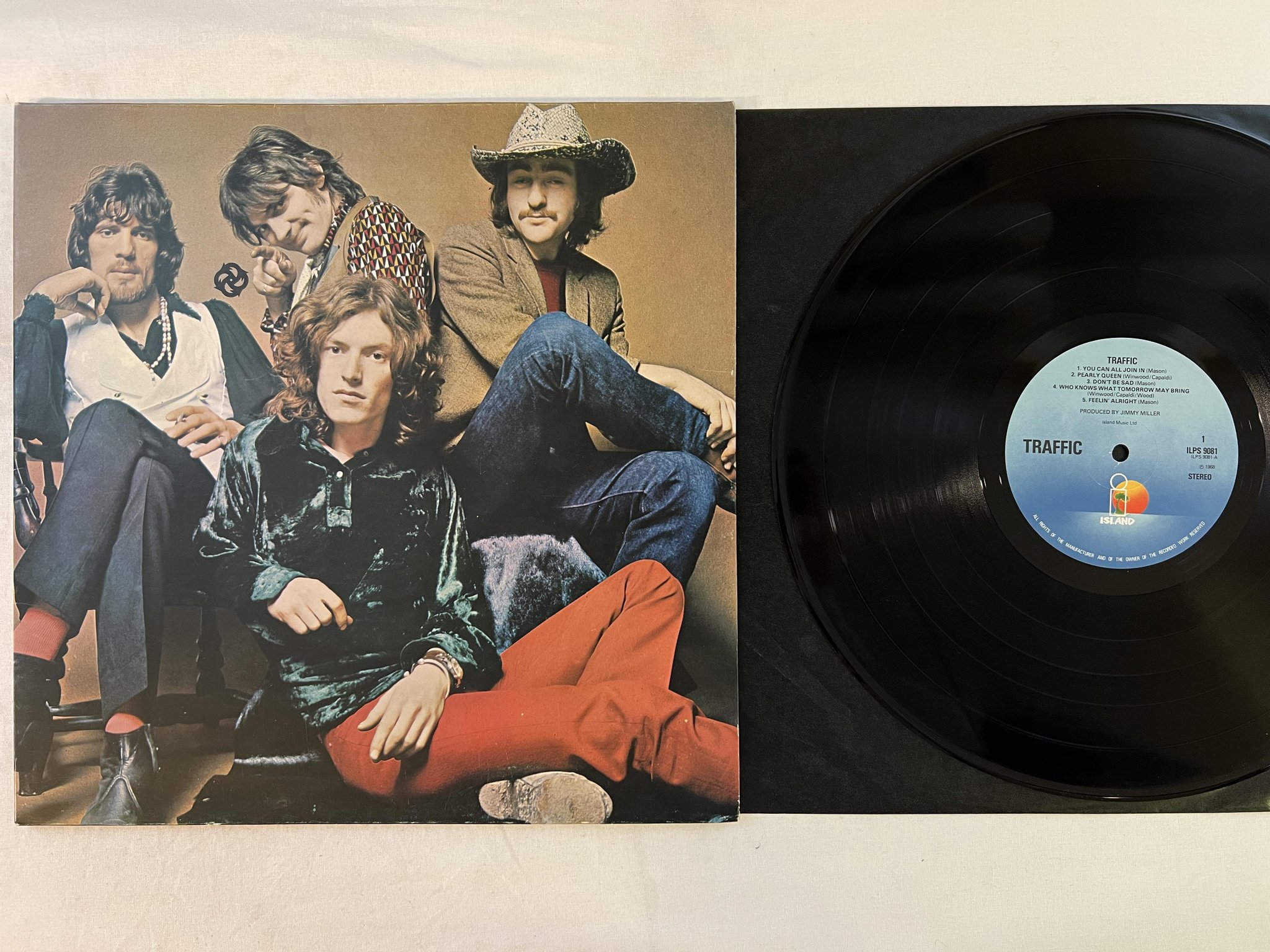 Omslagsbild för skivan TRAFFIC s/t LP re UK ISLAND ILPS 9081
