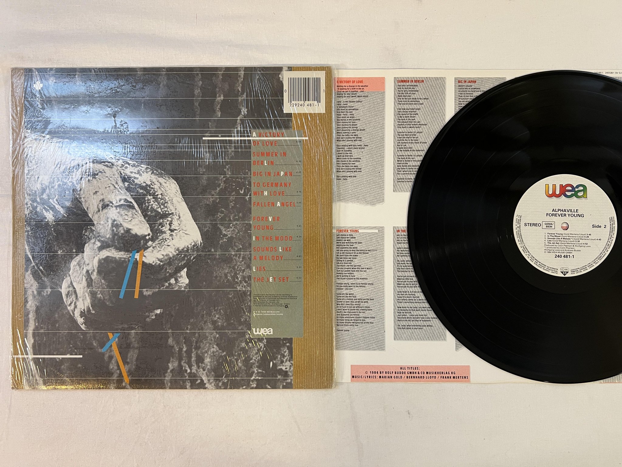 Omslagsbild för skivan ALPHAVILLE forever young LP -84 Ger WEA 240 481-1