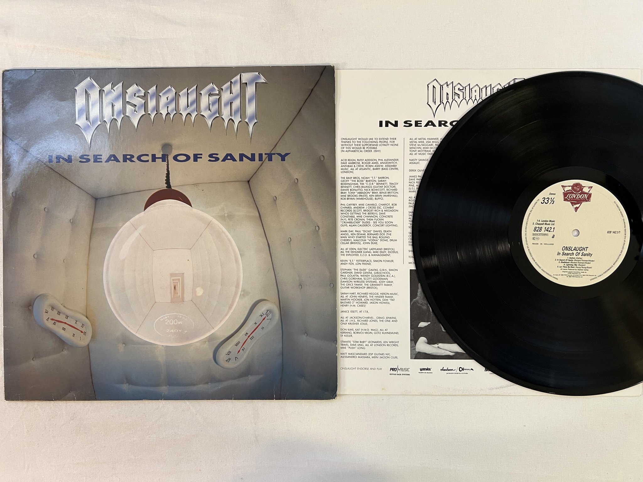 Omslagsbild för skivan ONSLAUGHT in search of sanity LP -89 LONDON 828 142-1