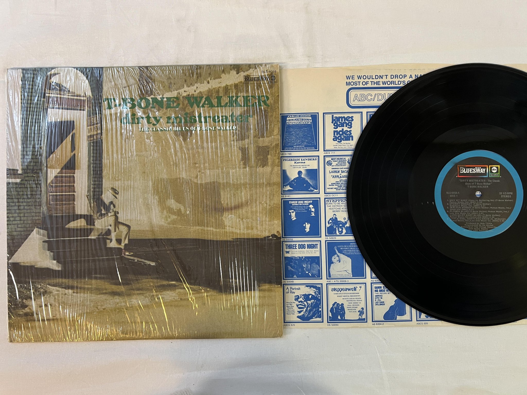 Omslagsbild för skivan T-BONE WALKER dirty mistreater LP -73 US BLUESWAY BLS-6058