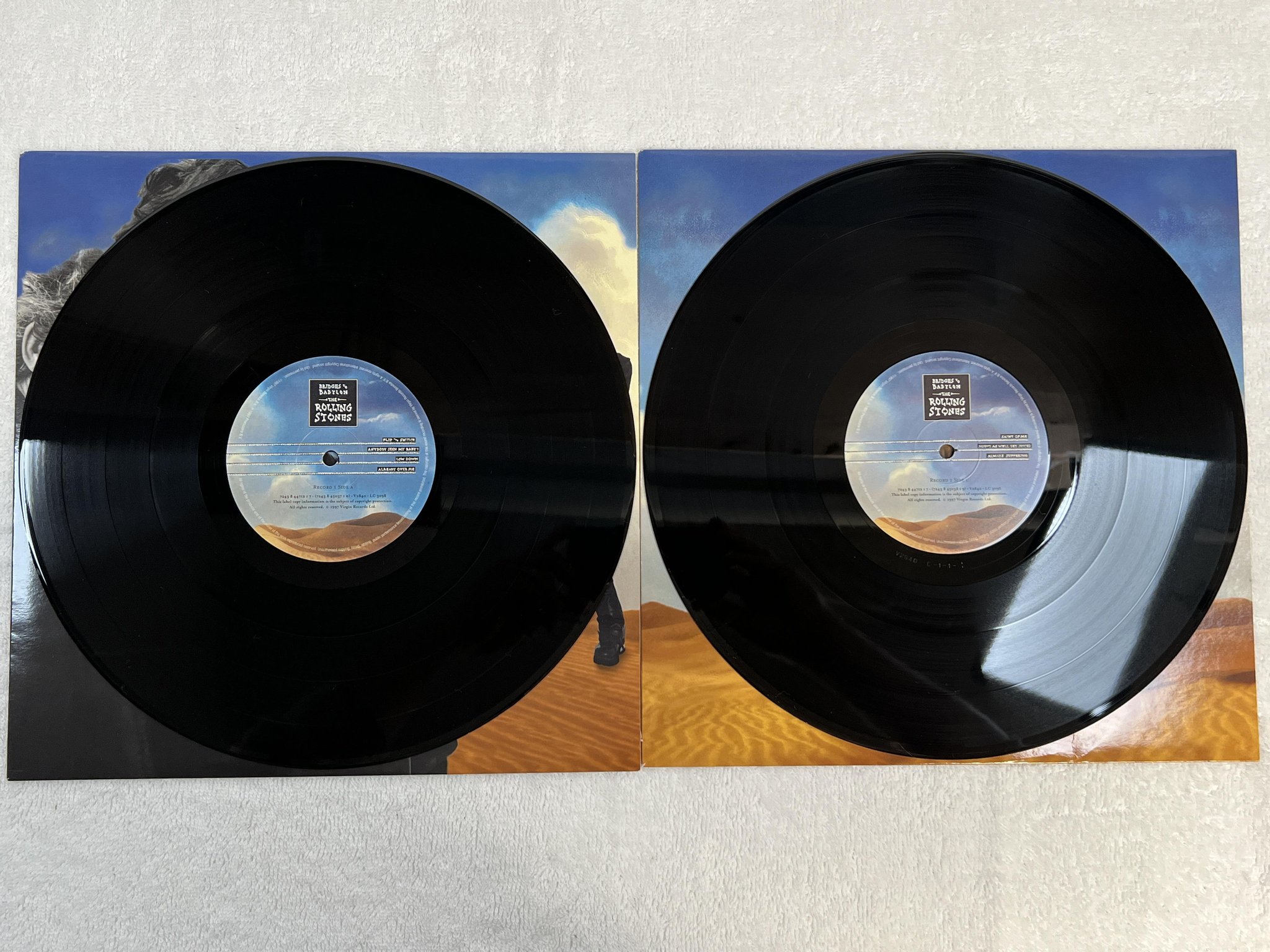 Omslagsbild för skivan ROLLING STONES Bridges To Babylon 2xLP -97 EU VIRGIN V2840 *** VERY RARE ***