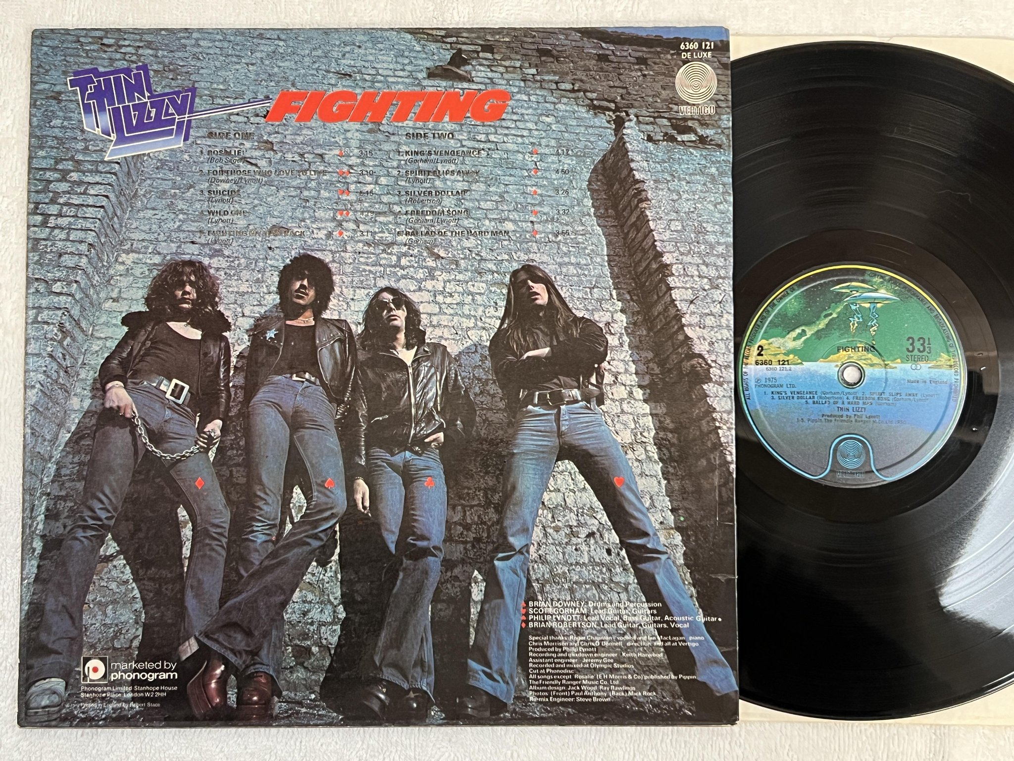 Omslagsbild för skivan THIN LIZZY fighting LP -75 UK VERTIGO 6360 121