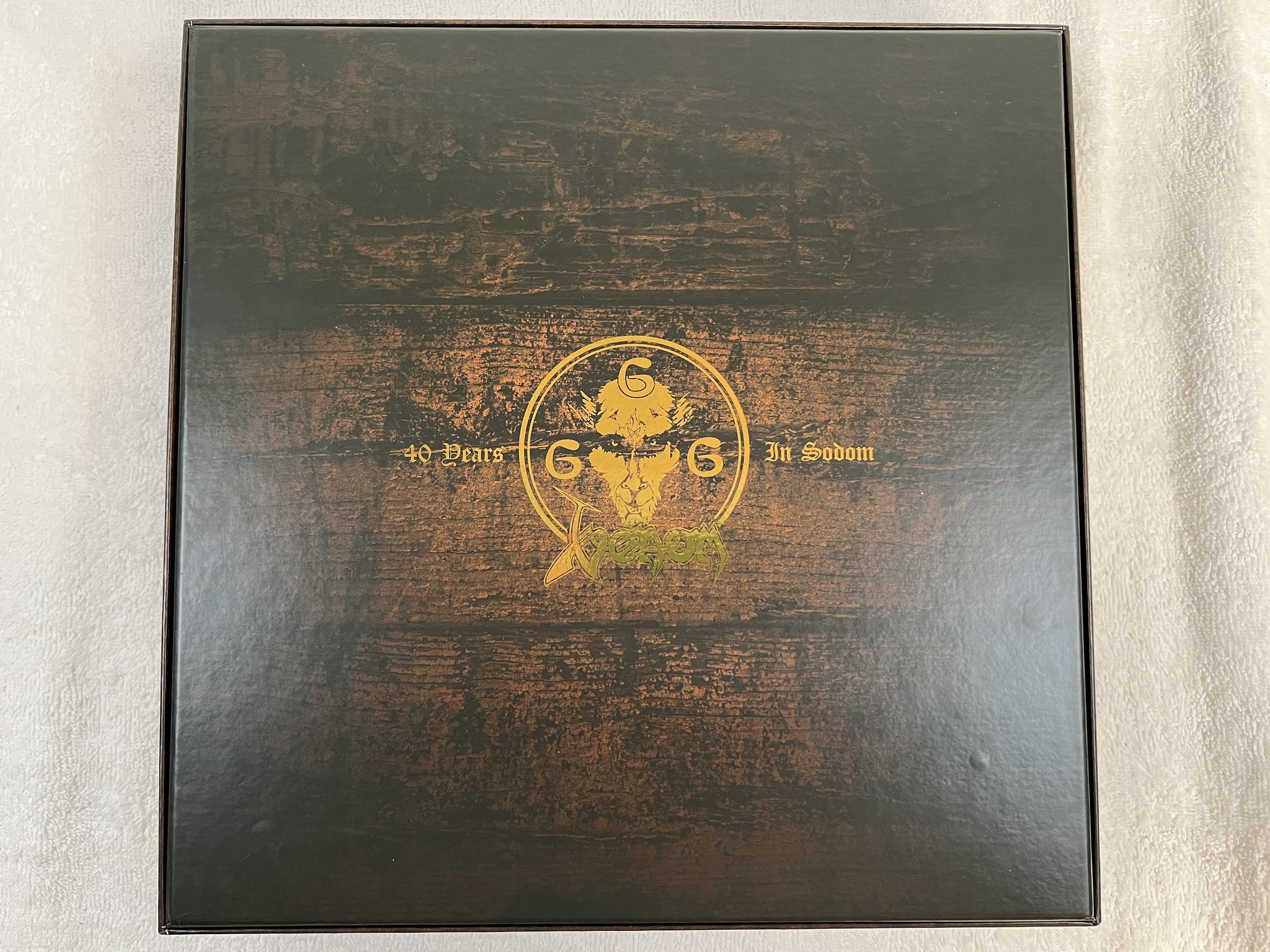 Omslagsbild för skivan VENOM In Nomine Satanas BOX SET deluxe ed 2019 BMGCAT666BOX *** BLACK METAL ***