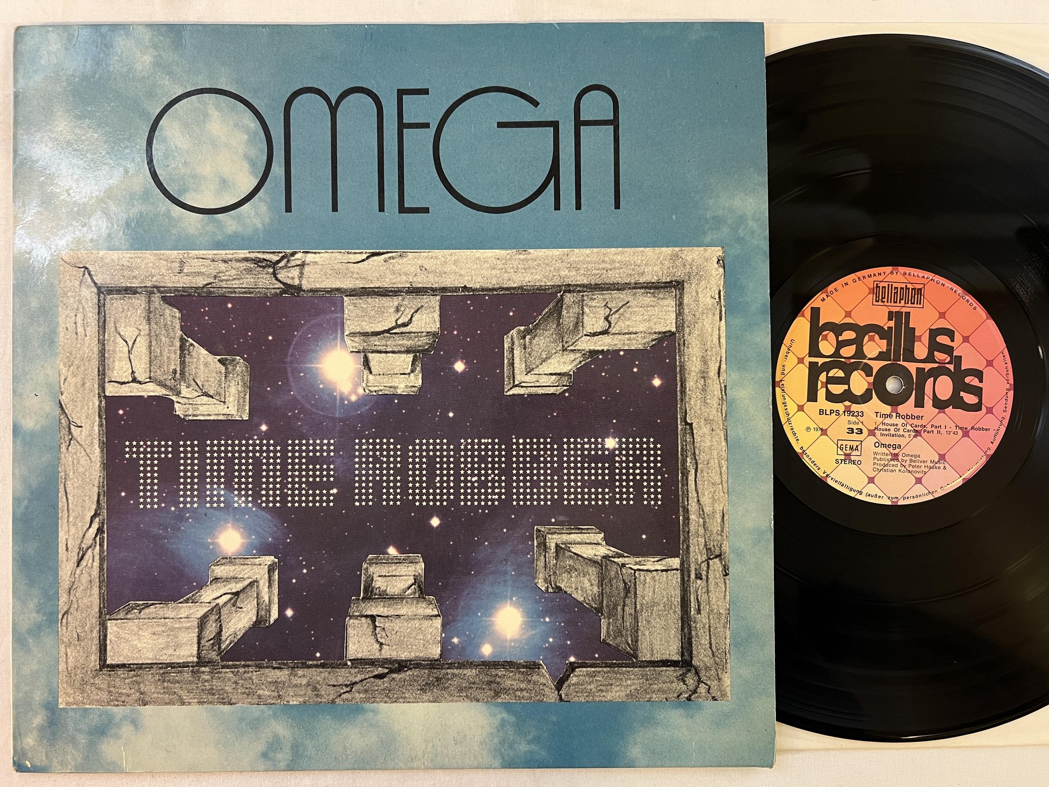Omslagsbild för skivan OMEGA time robber LP -76 Ger BACILLUS RECORDS BLPS 19233