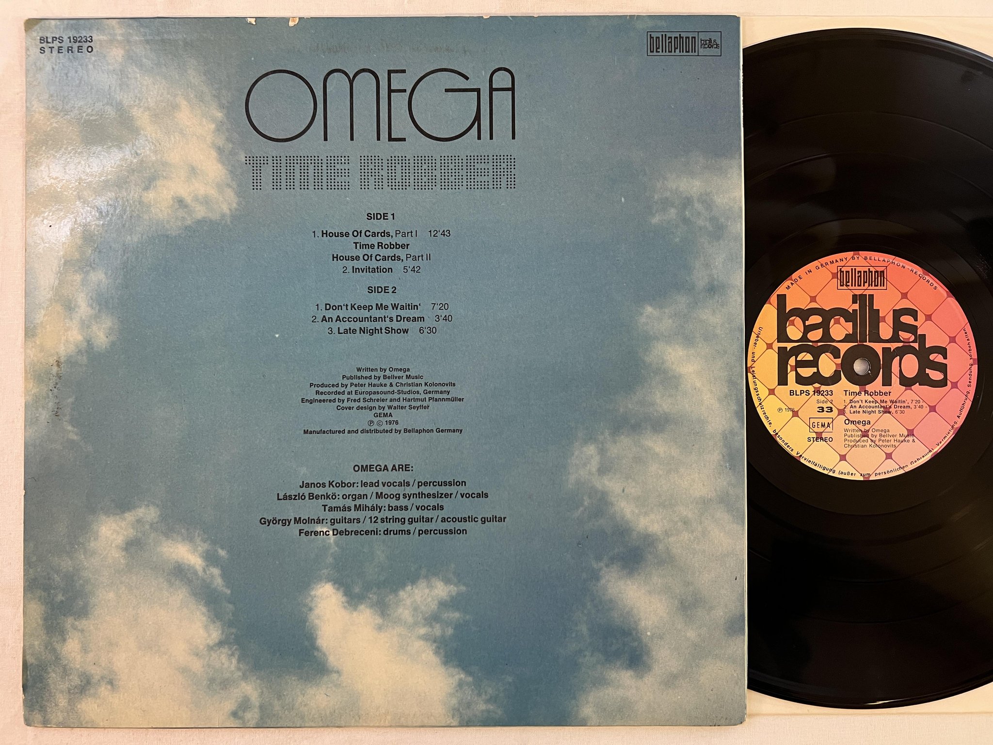 Omslagsbild för skivan OMEGA time robber LP -76 Ger BACILLUS RECORDS BLPS 19233