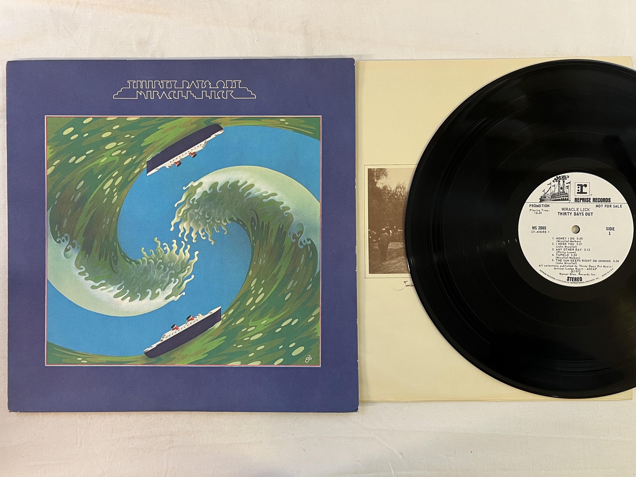 Omslagsbild för skivan THIRTY DAYS OUT Miracle Lick LP -72 US REPRISE MS 2085 *** PROMO ***