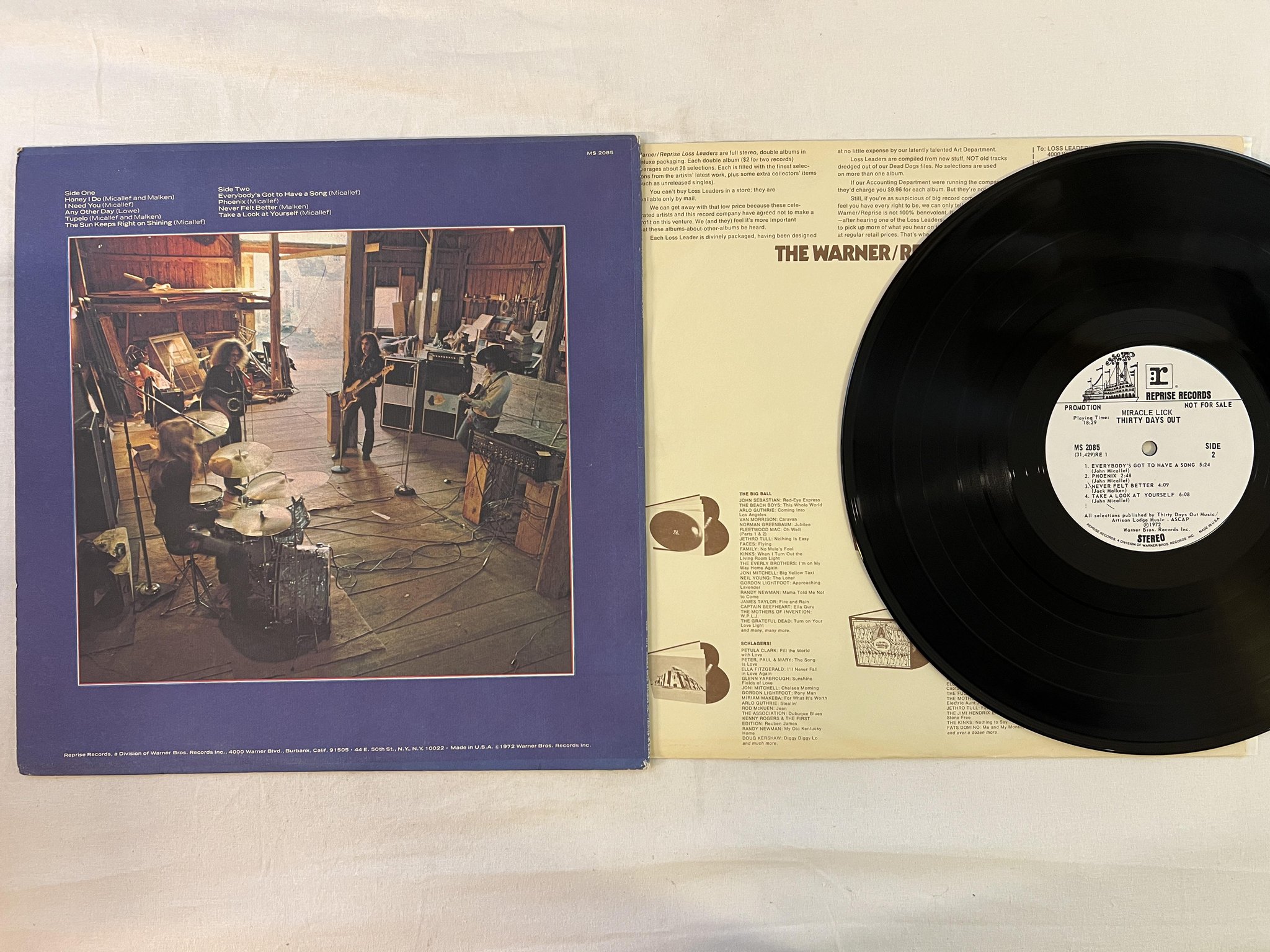 Omslagsbild för skivan THIRTY DAYS OUT Miracle Lick LP -72 US REPRISE MS 2085 *** PROMO ***