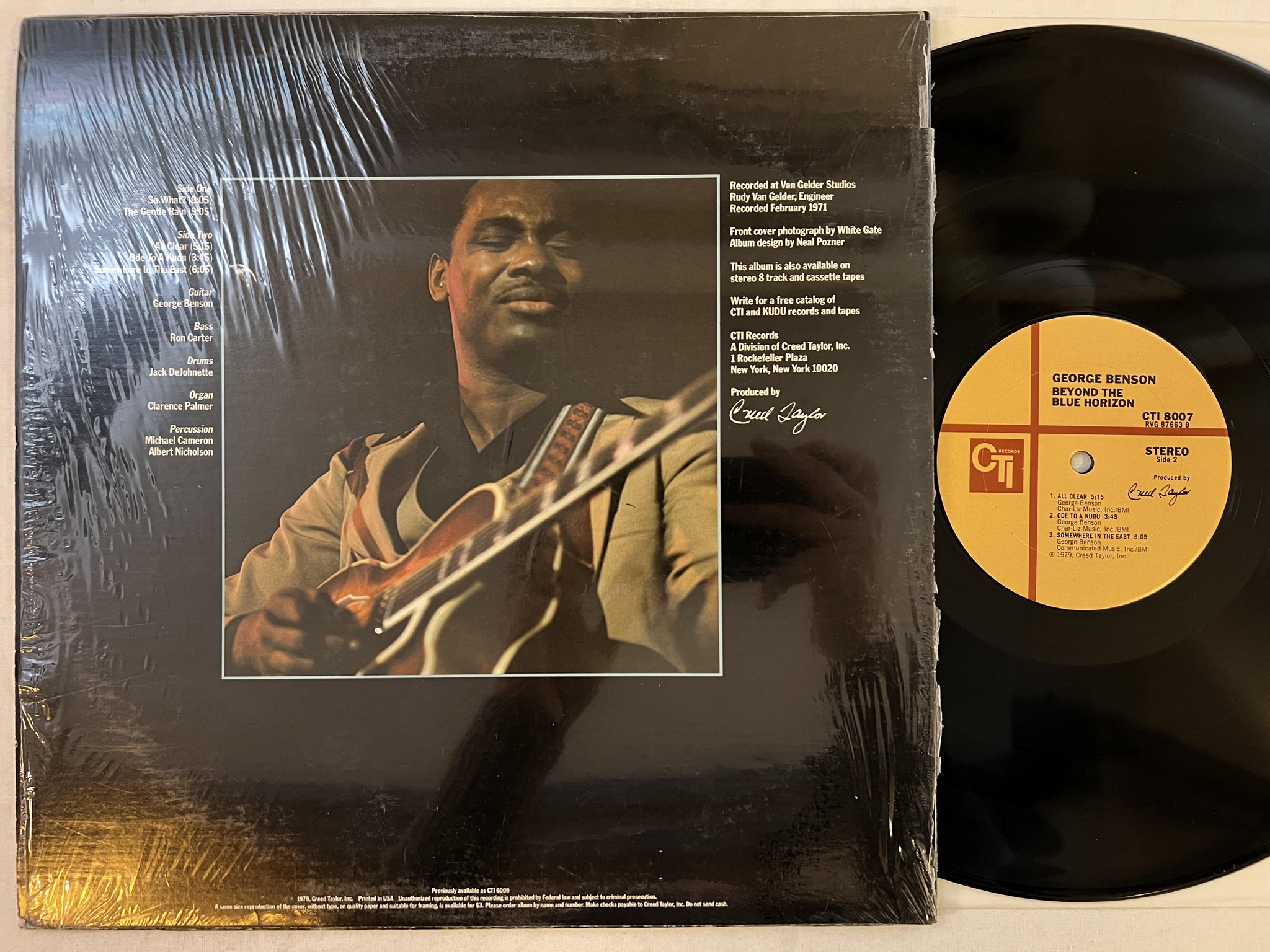 Omslagsbild för skivan GEORGE BENSON beyond the blue horizon LP -79 US CTI 8007