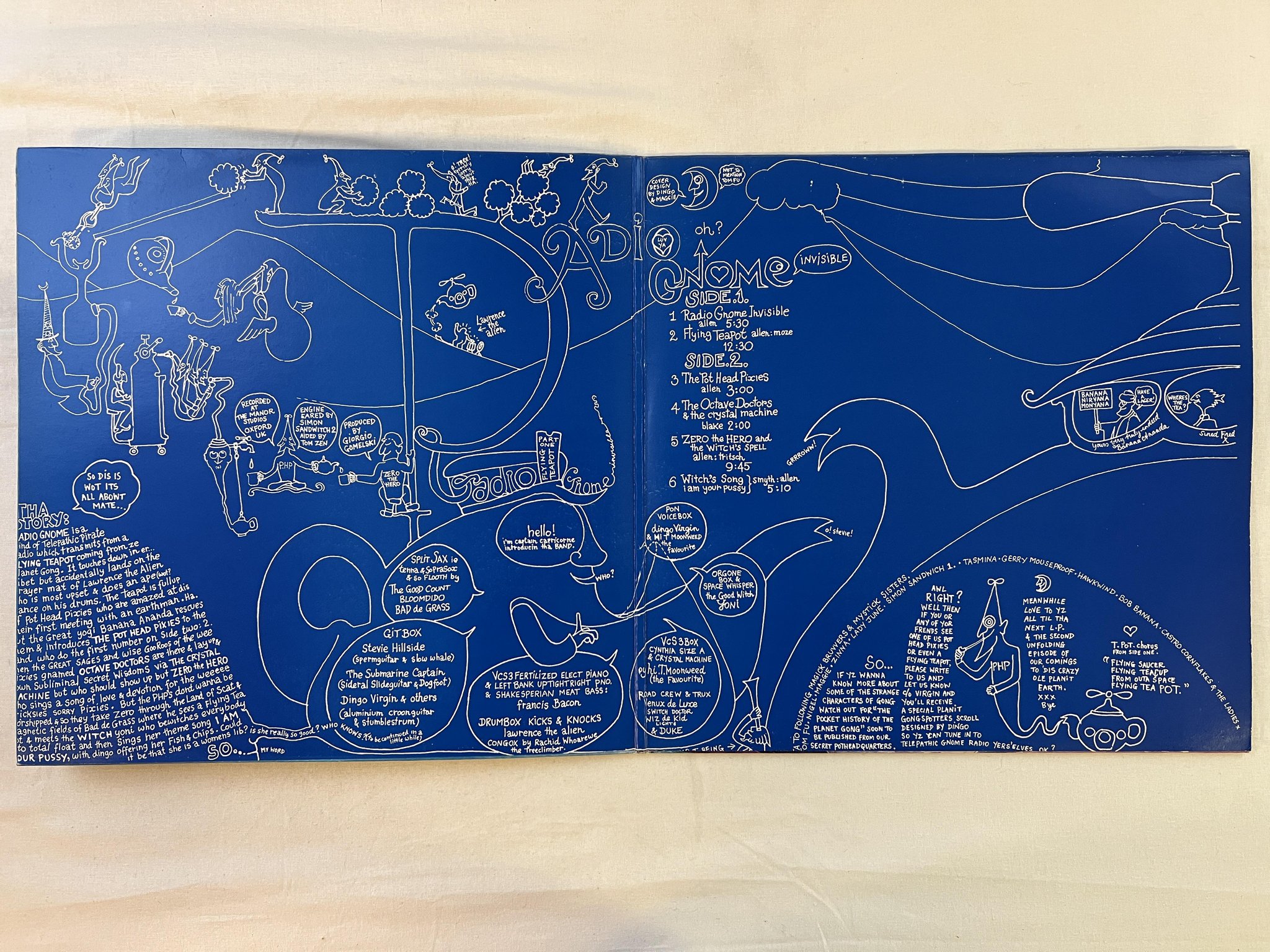 Omslagsbild för skivan GONG the flying teapot LP re -78 UK VIRGIN v2002