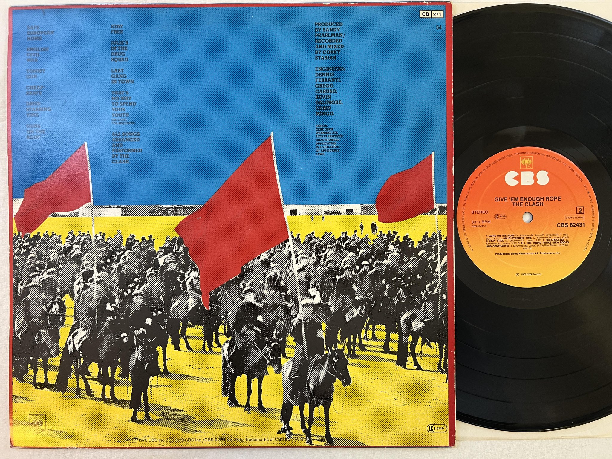 Omslagsbild för skivan THE CLASH give em enough rope LP -78 Hol CBS 82431