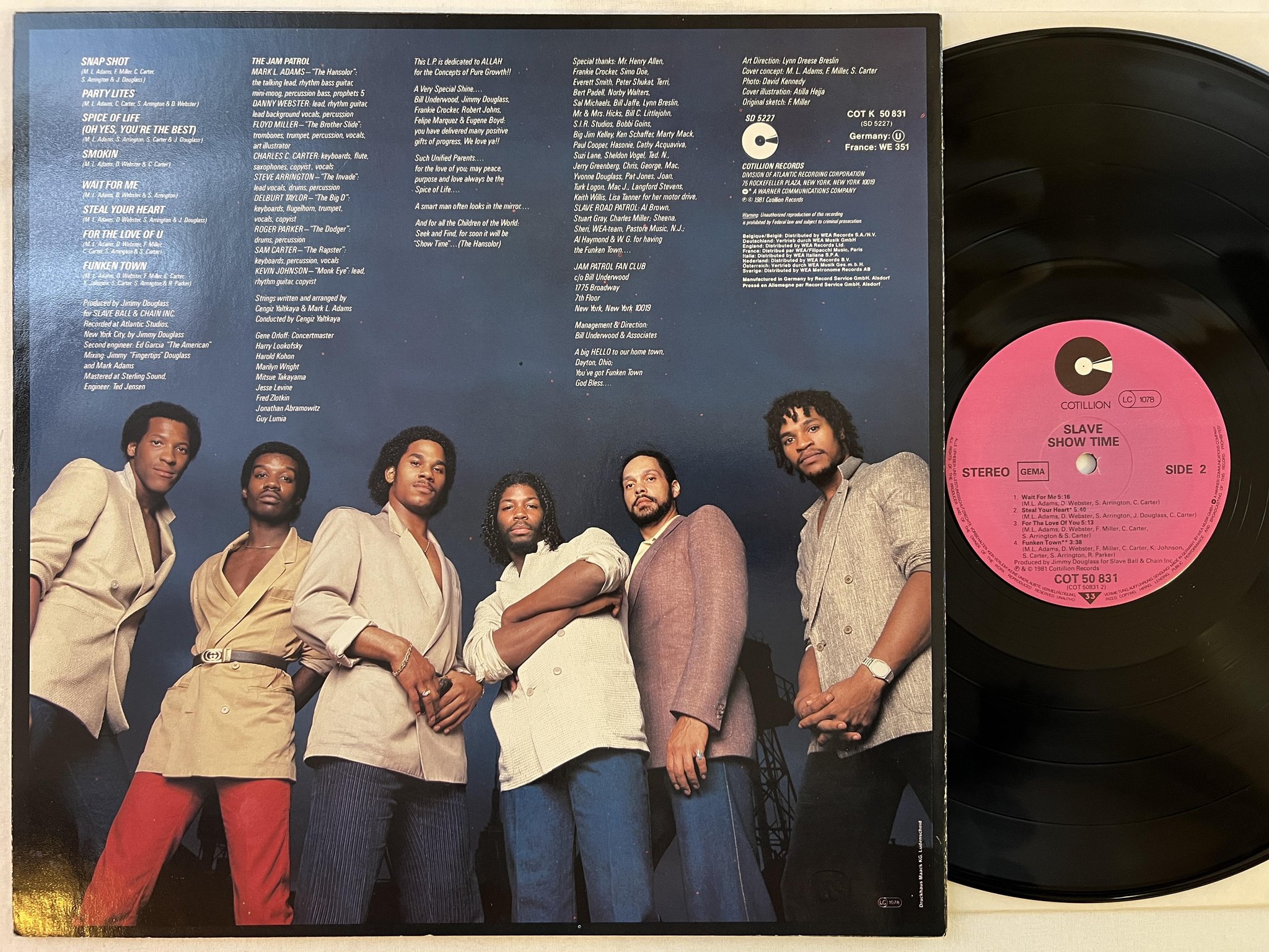 Omslagsbild för skivan SLAVE show time LP -81 Ger COTILLION COT 50831