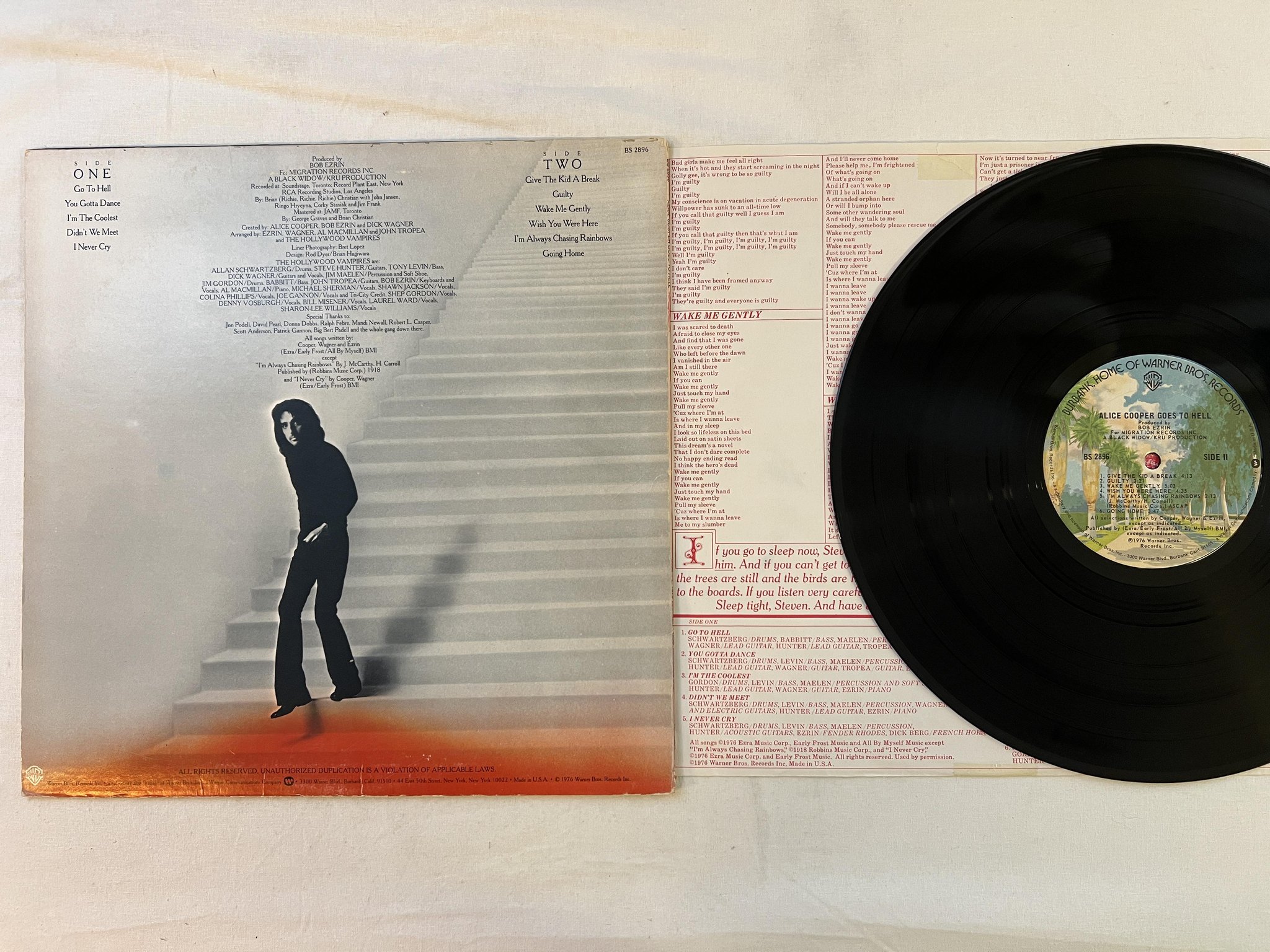 Omslagsbild för skivan ALICE COOPER goes to hell LP -76 US WARNER BS 2896