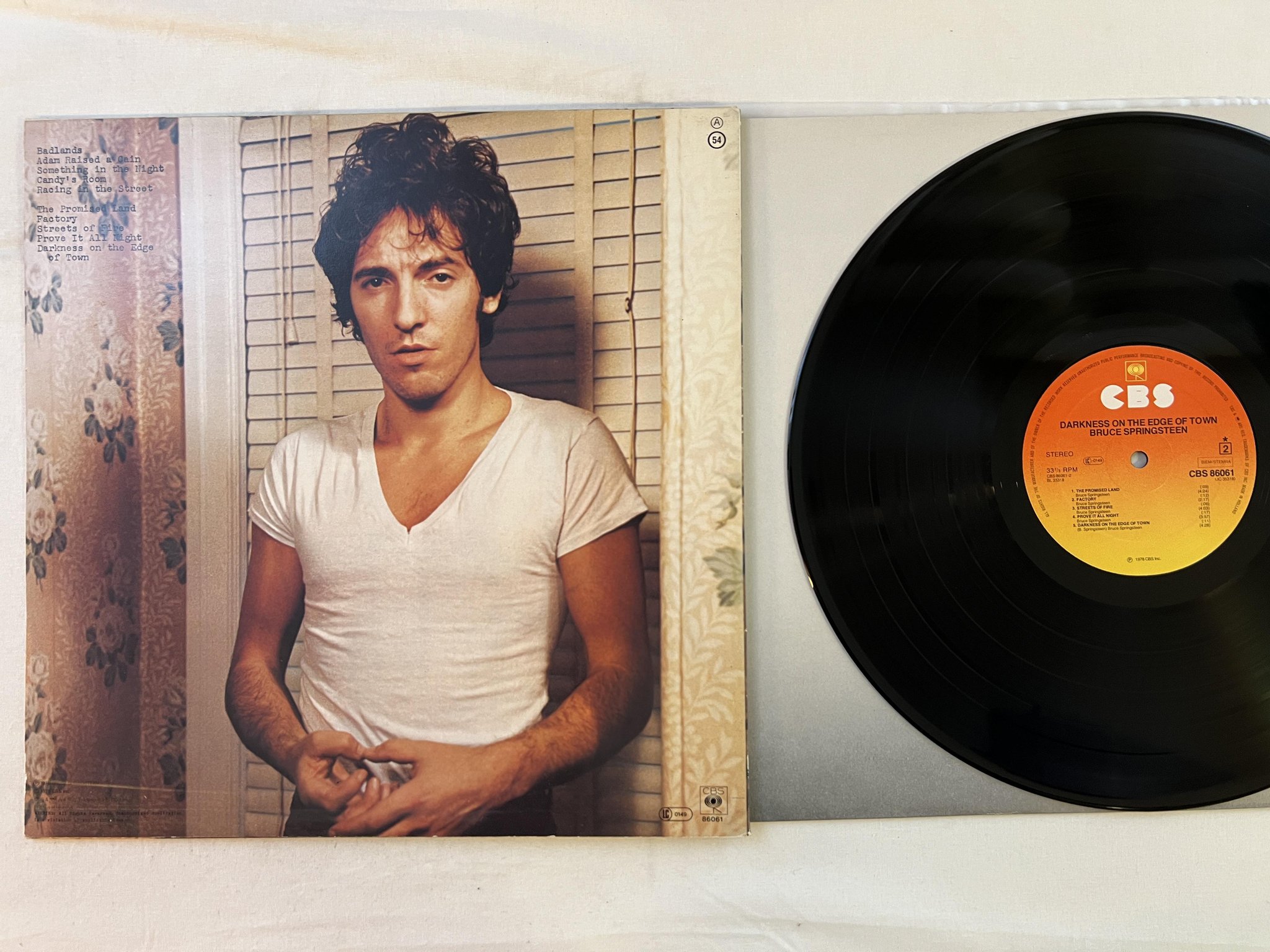 Omslagsbild för skivan BRUCE SPRINGSTEEN darkness on the edge of town LP -78 Hol CBS 86061