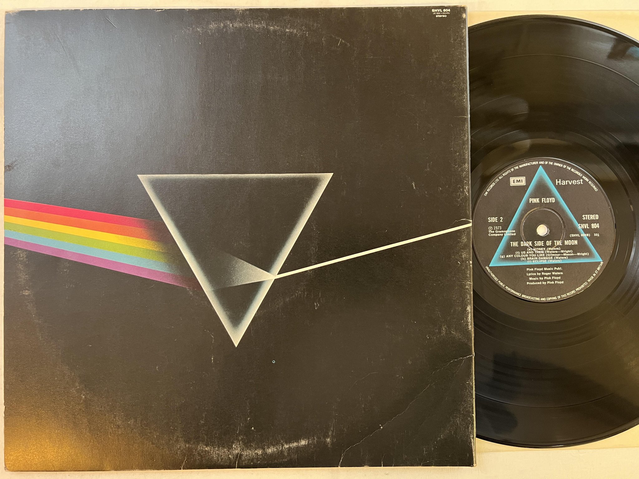Omslagsbild för skivan PINK FLOYD the dark side of the moon LP -73 UK HARVEST SHVL 804