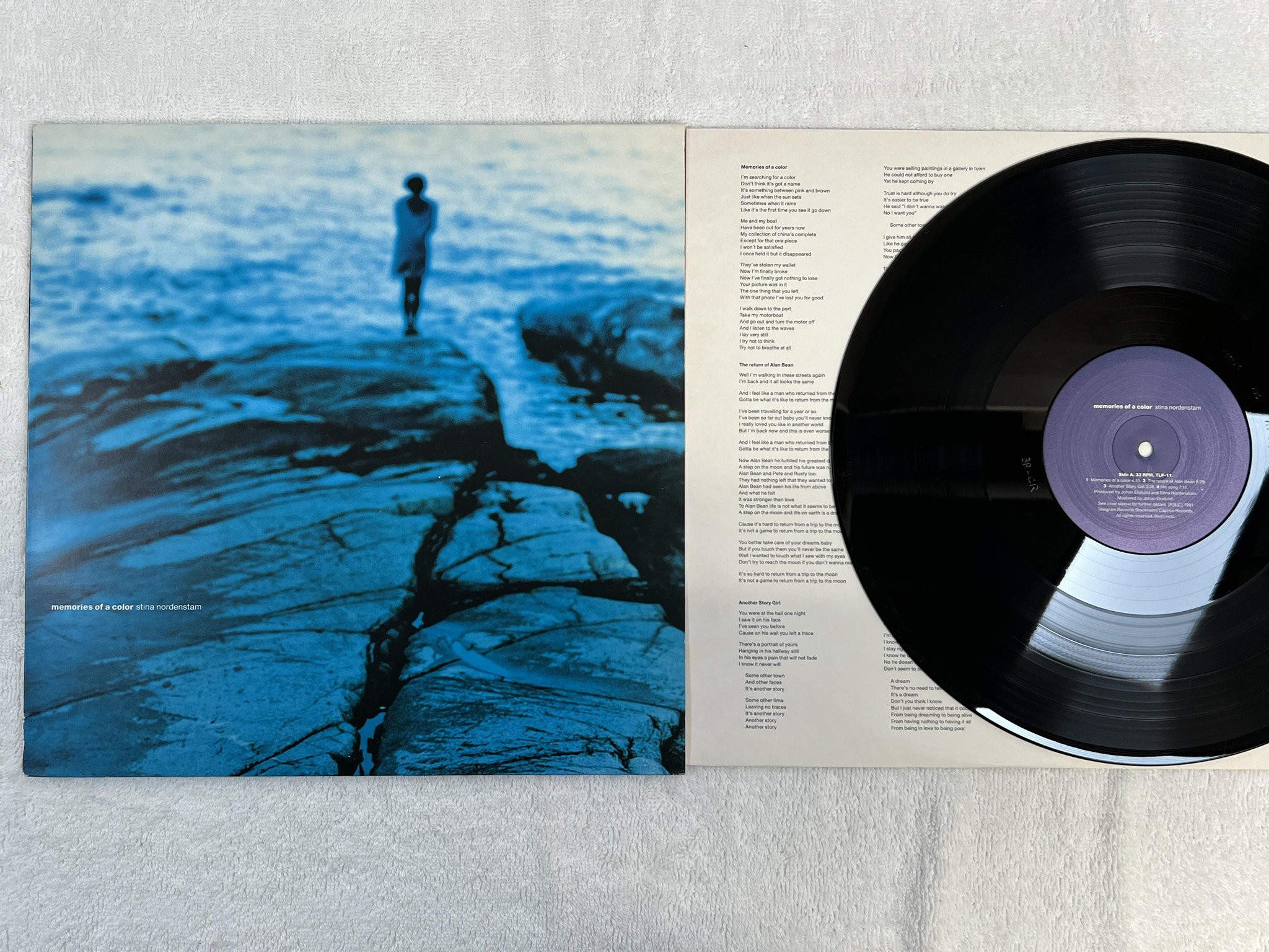 Omslagsbild för skivan STINA NORDENSTAM memories of a color LP -91 Swe TELEGRAM TLP-11 ** fem vox **