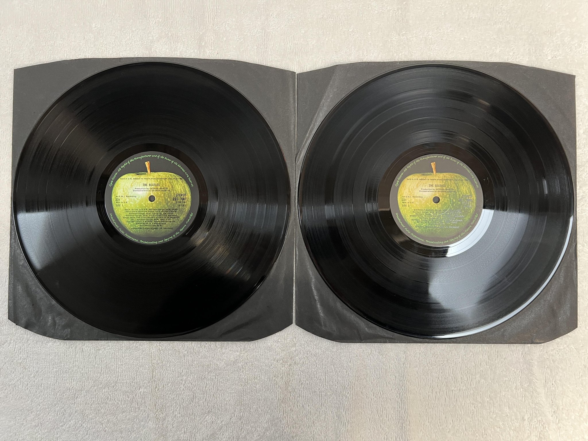 Omslagsbild för skivan THE BEATLES white album 2xLP -68 UK PCS 7067/68 *** complete copy ***