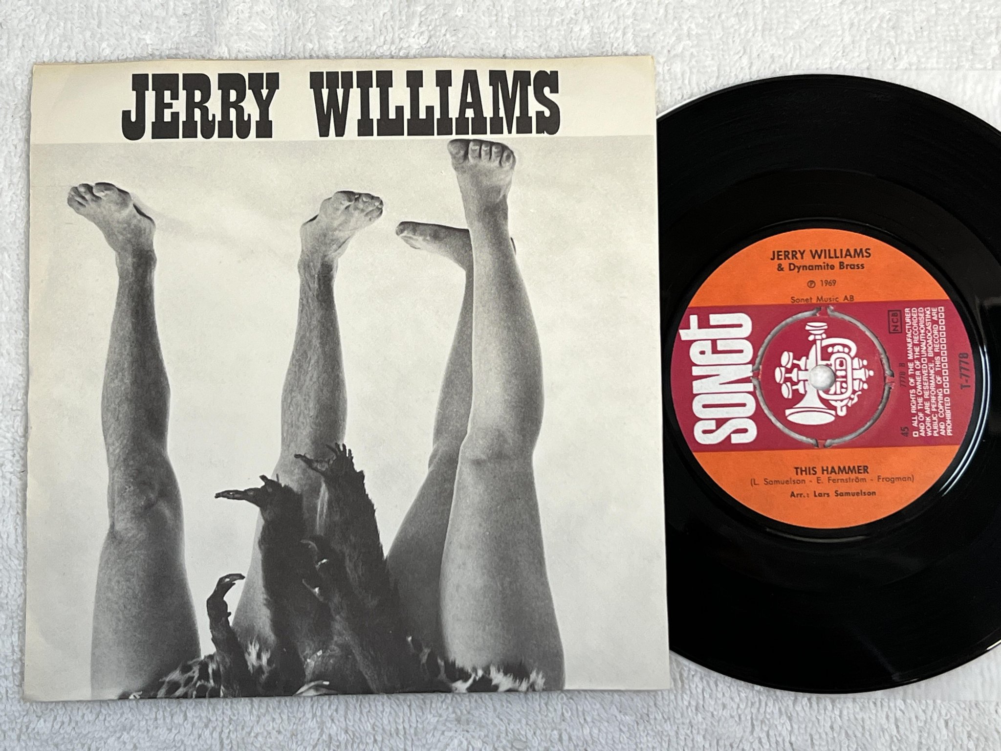 Omslagsbild för skivan JERRY WILLIAMS & DYNAMITE BRASS Gitarzan 7" -69 SONET T-7778