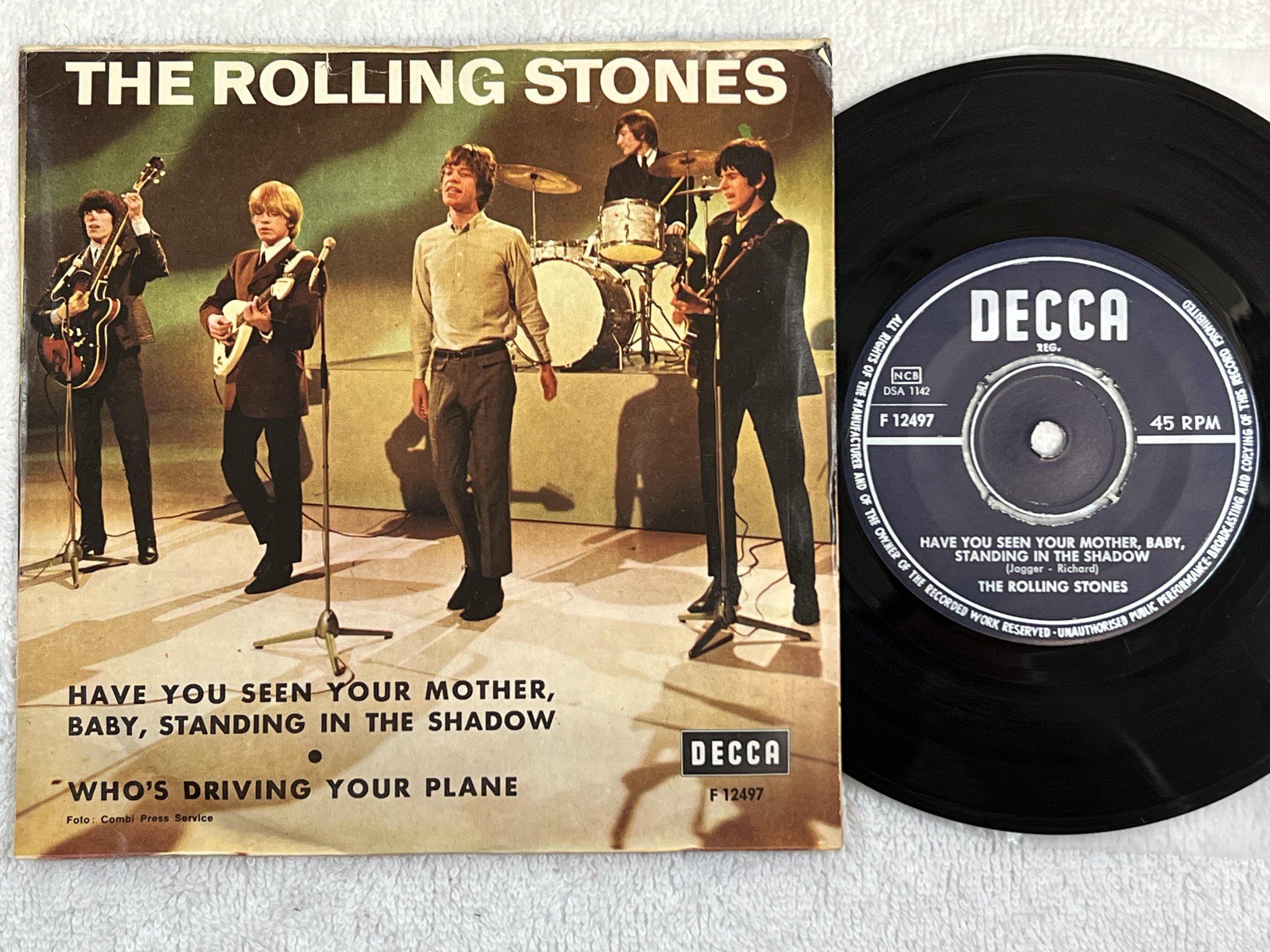 Omslagsbild för skivan THE ROLLING STONES have you seen your mother 7"ep -66 Swe DECCA F 12497