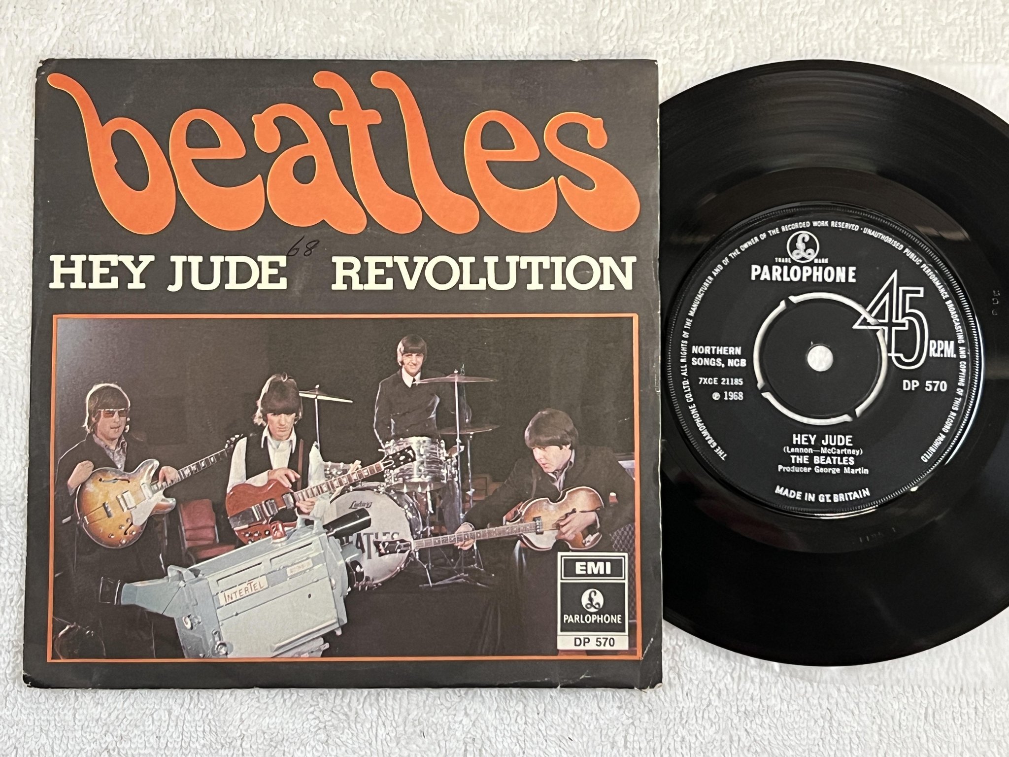 Omslagsbild för skivan THE BEATLES Hey jude 7" -68 UK/Swe PARLOPHONE DP 570