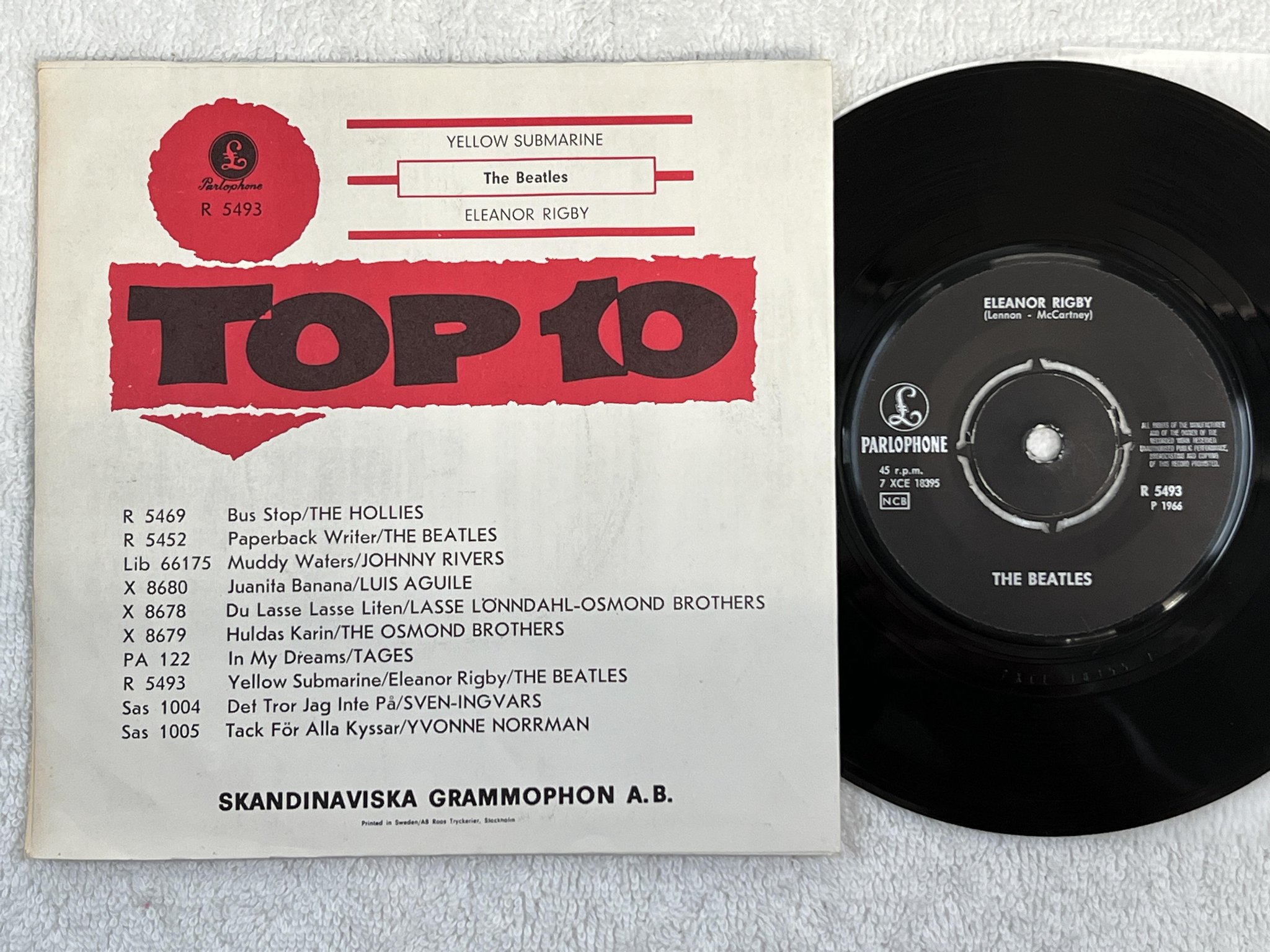 Omslagsbild för skivan THE BEATLES Yellow Submarine 7" -66 Swe PARLOPHONE R 5493 ** All rights...**