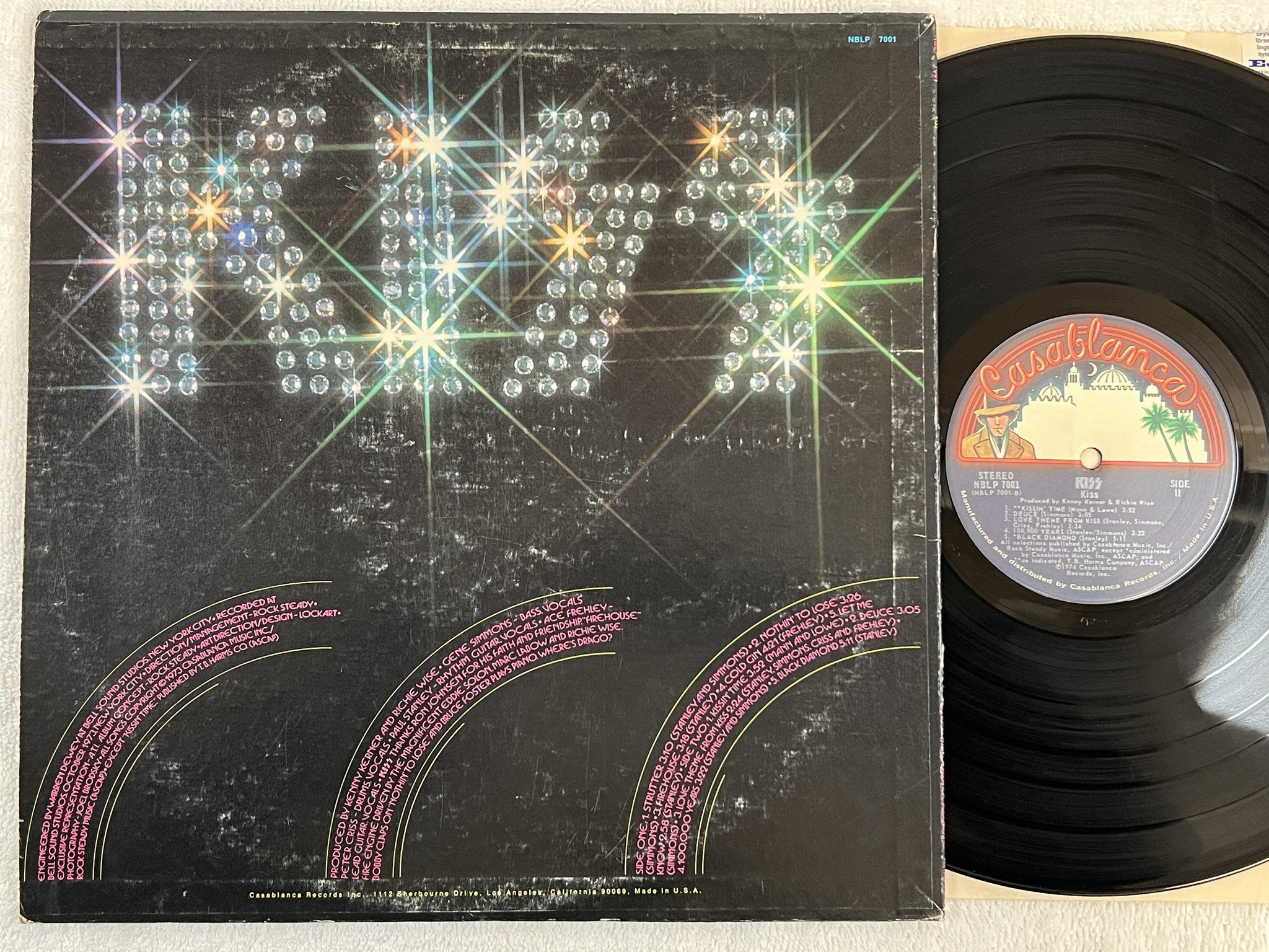 Omslagsbild för skivan KISS s/t LP -74 US CASABLANCA NBLP 7001