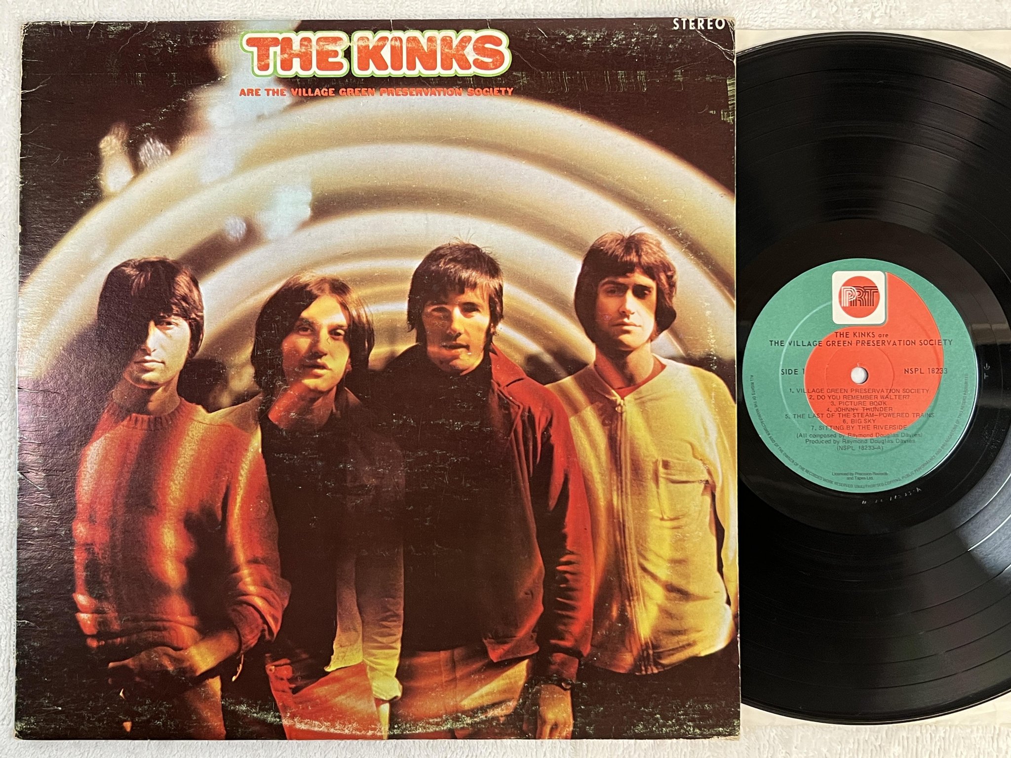 Omslagsbild för skivan The Kinks Are The Village Green Preservation Society LP re Can PRT NSPL 18233