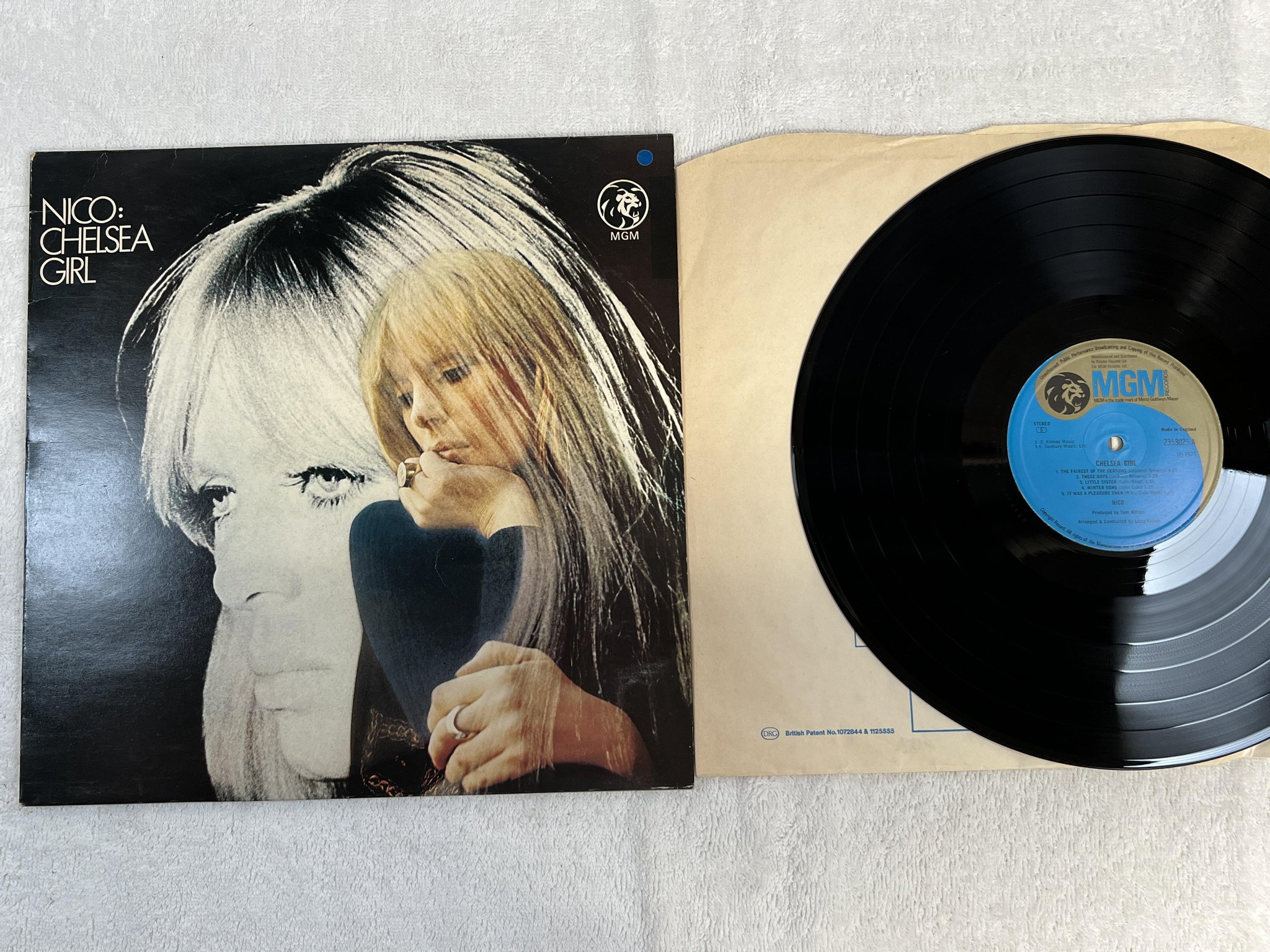 Omslagsbild för skivan NICO Chelsea Girl LP -73 UK mgm 2353 025