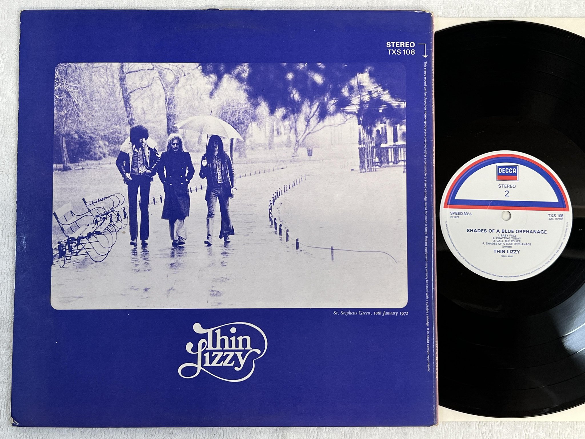 Omslagsbild för skivan THIN LIZZY Shades Of A Blue Orphanage LP re DECCA TXS 108