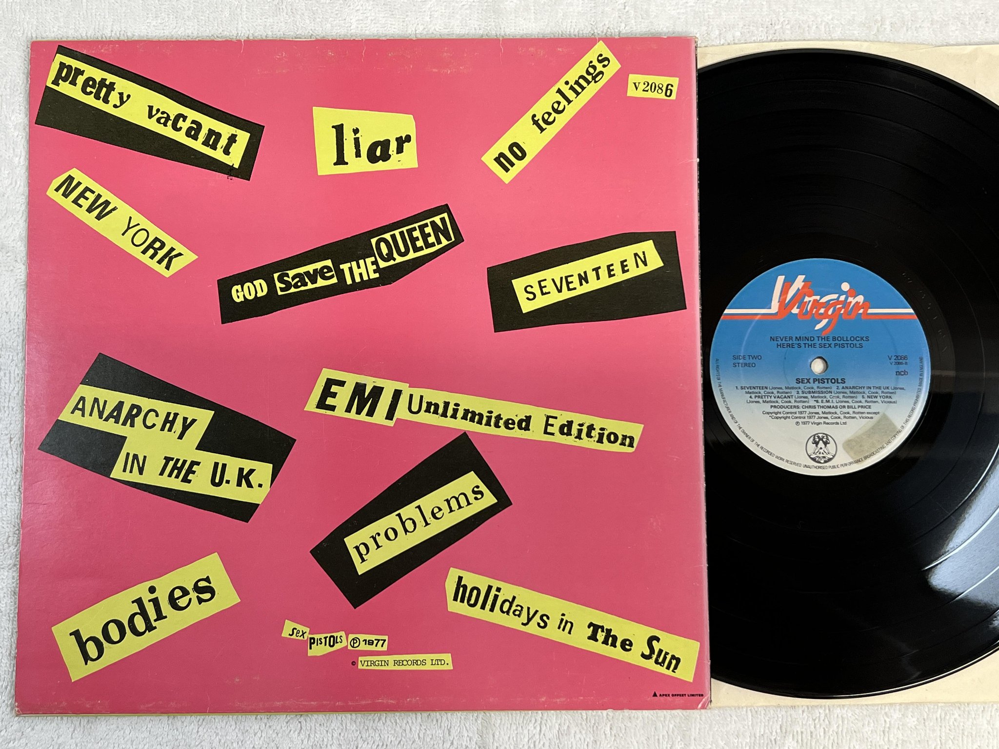 Omslagsbild för skivan SEX PISTOLS Never Mind The Bollocks Here's... LP -77 ncb VIRGIN V 2086