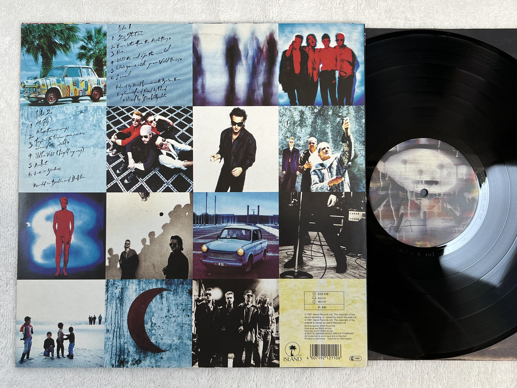 Omslagsbild för skivan U2 achtung baby LP -91 Ger ISLAND 212 110 ** LOVE IS BLINDNESS **