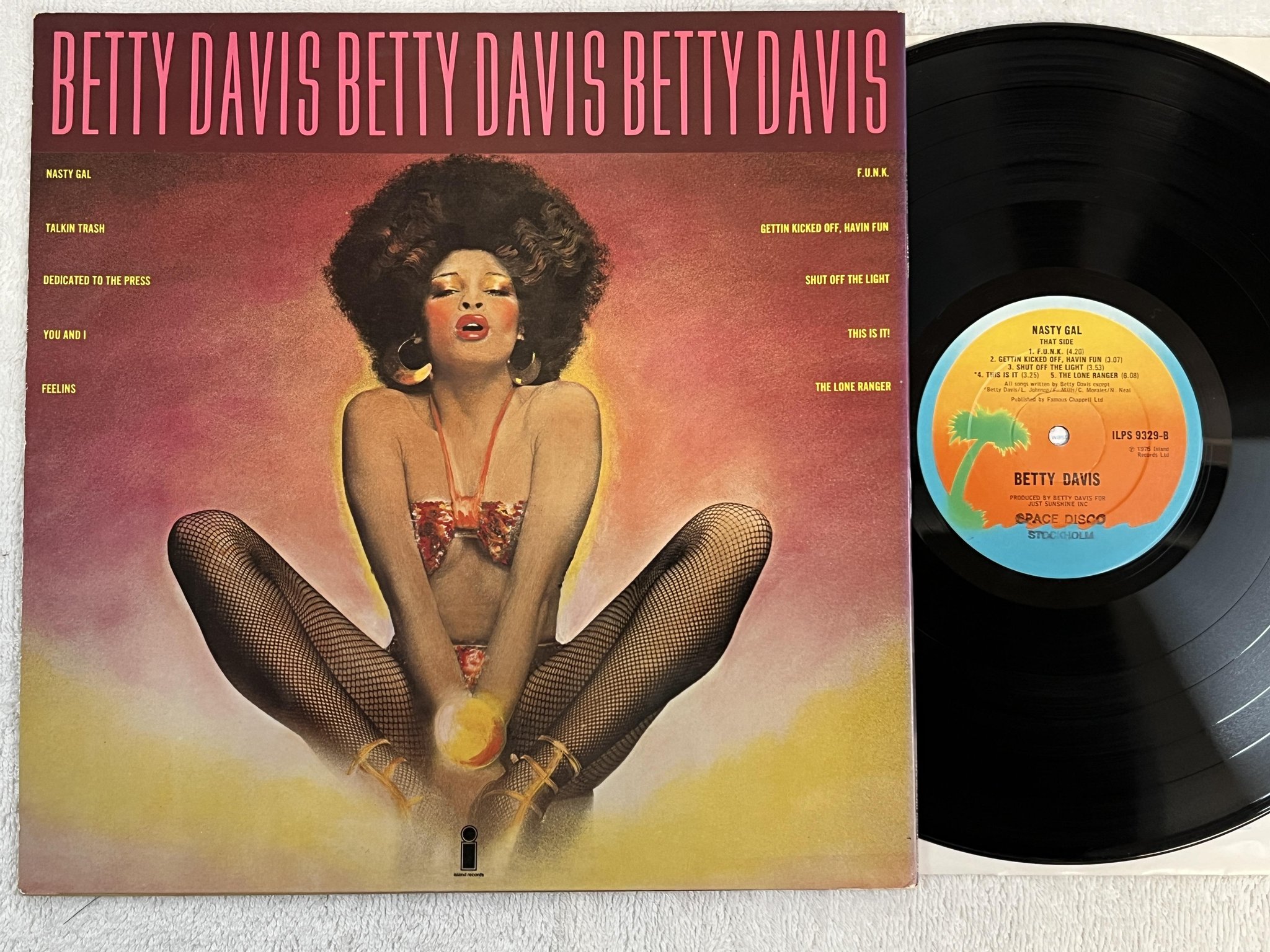 Omslagsbild för skivan BETTY DAVIS nasty gal LP -75 UK ISLAND ILPS 9329 *** HEAVY ALBUM ***