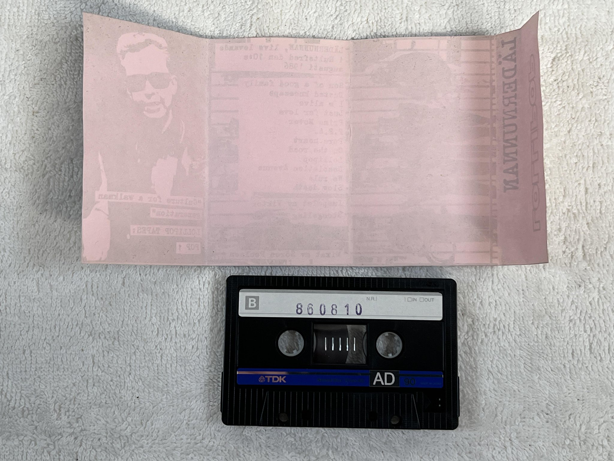 Omslagsbild för skivan LÄDERNUNNAN Live Hultsfred 1986 CASSETTE Swe LOLLIPOP TAPES POP-1