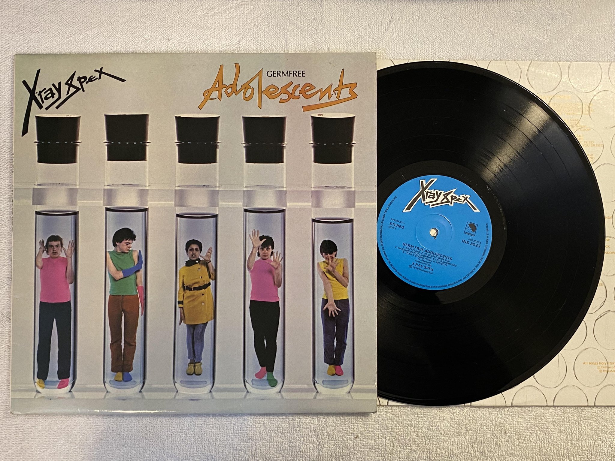 Omslagsbild för skivan X-RAY SPEX Germfree Adolescents LP -78 UK EMI INS 3023 *** PUNK ROCK ***
