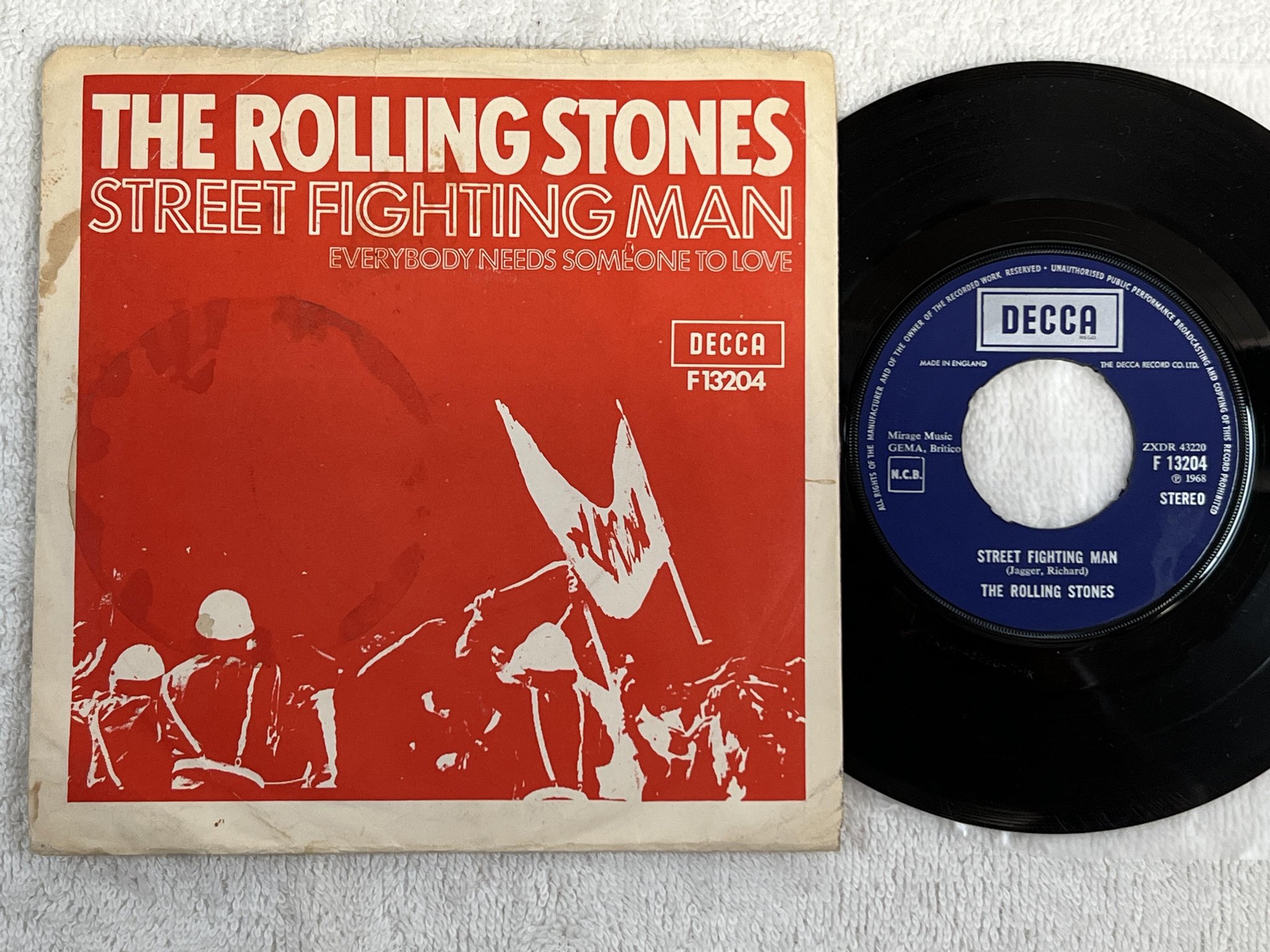 Omslagsbild för skivan THE ROLLING STONES street fighting man 7"single -71 DECCA F13204 ** RARE **
