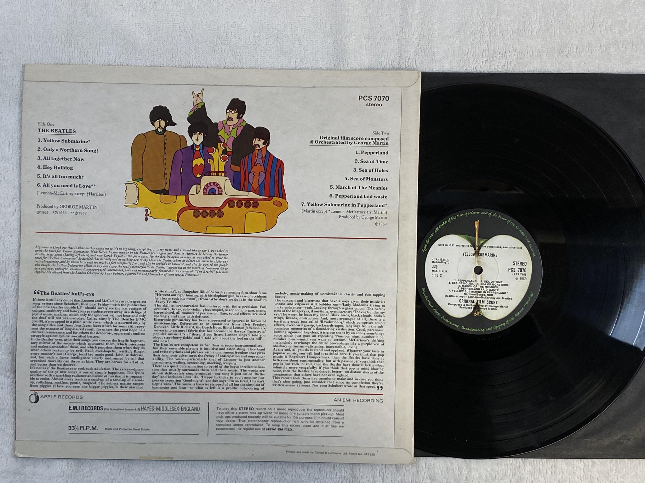 Omslagsbild för skivan THE BEATLES yellow submarine LP -69 UK APPLE PCS 7070