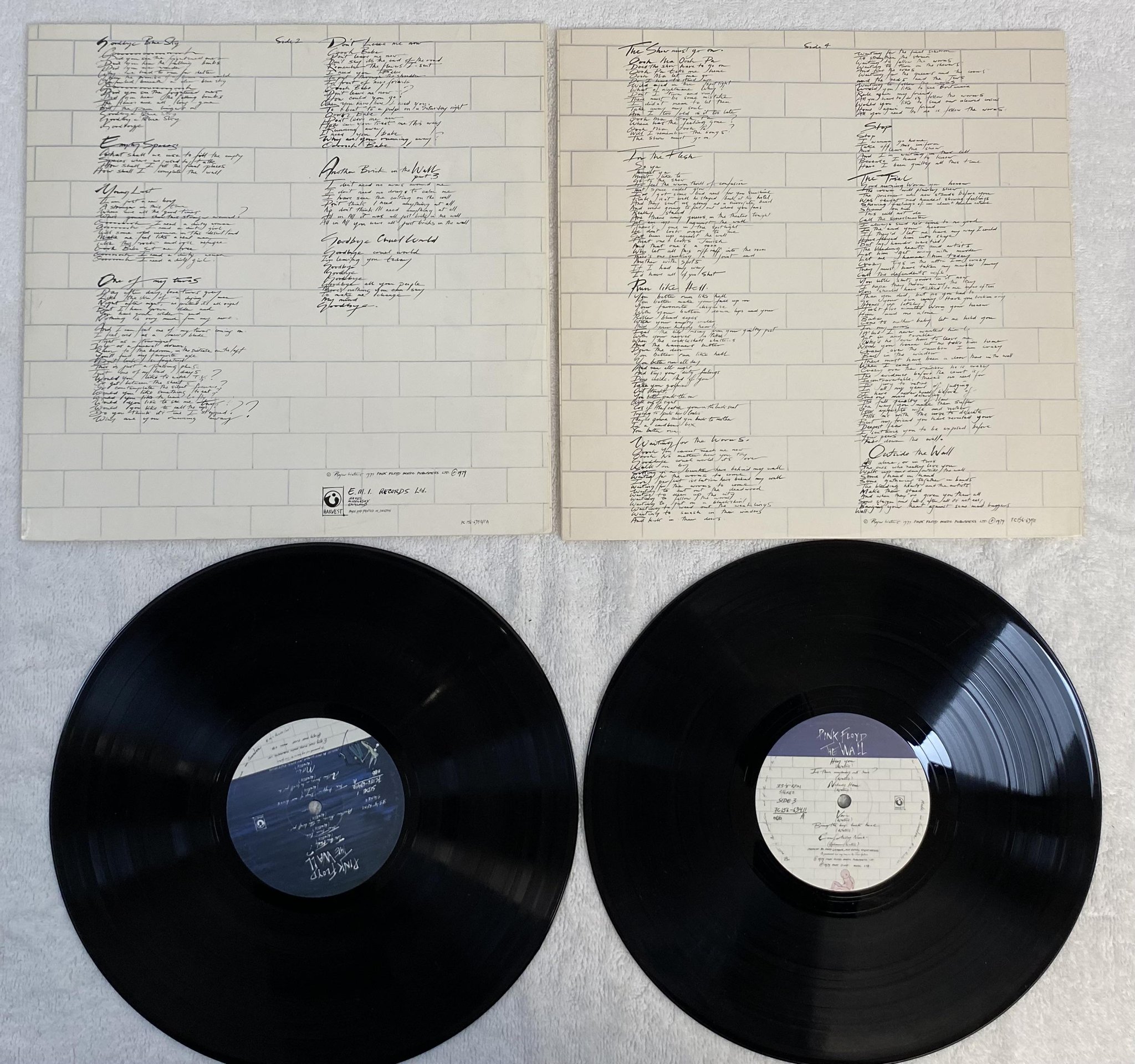 Omslagsbild för skivan PINK FLOYD the wall 2xLP -79 ncb HARVEST 7C 156-63411
