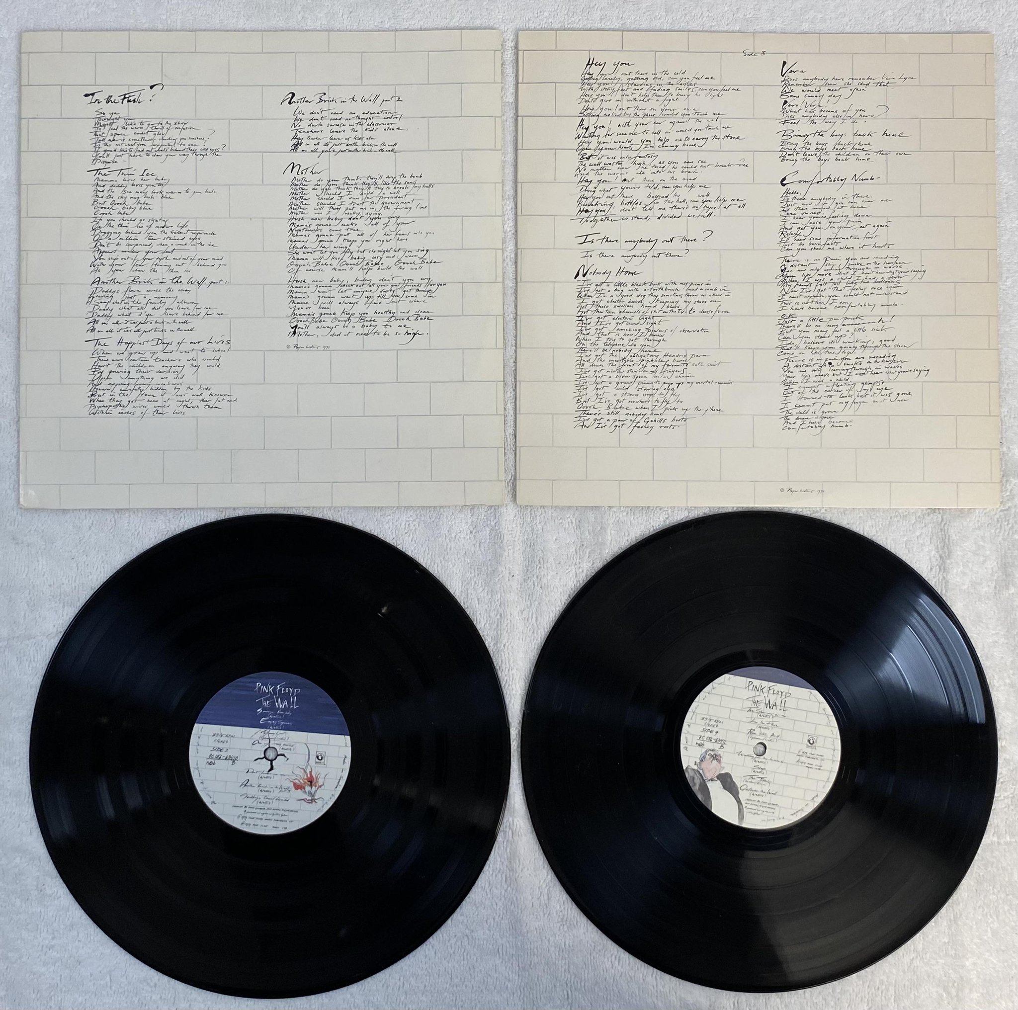 Omslagsbild för skivan PINK FLOYD the wall 2xLP -79 ncb HARVEST 7C 156-63411