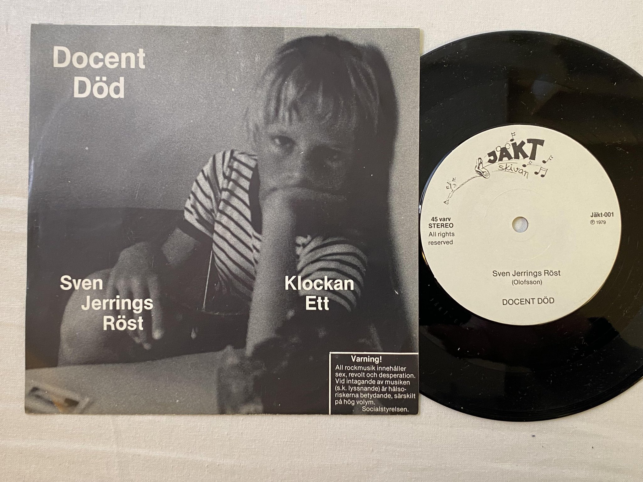 Omslagsbild för skivan DOCENT DÖD Sven Jerrings Röst 7" -79 Swe JÄKTSKIVAN JÄKT 001