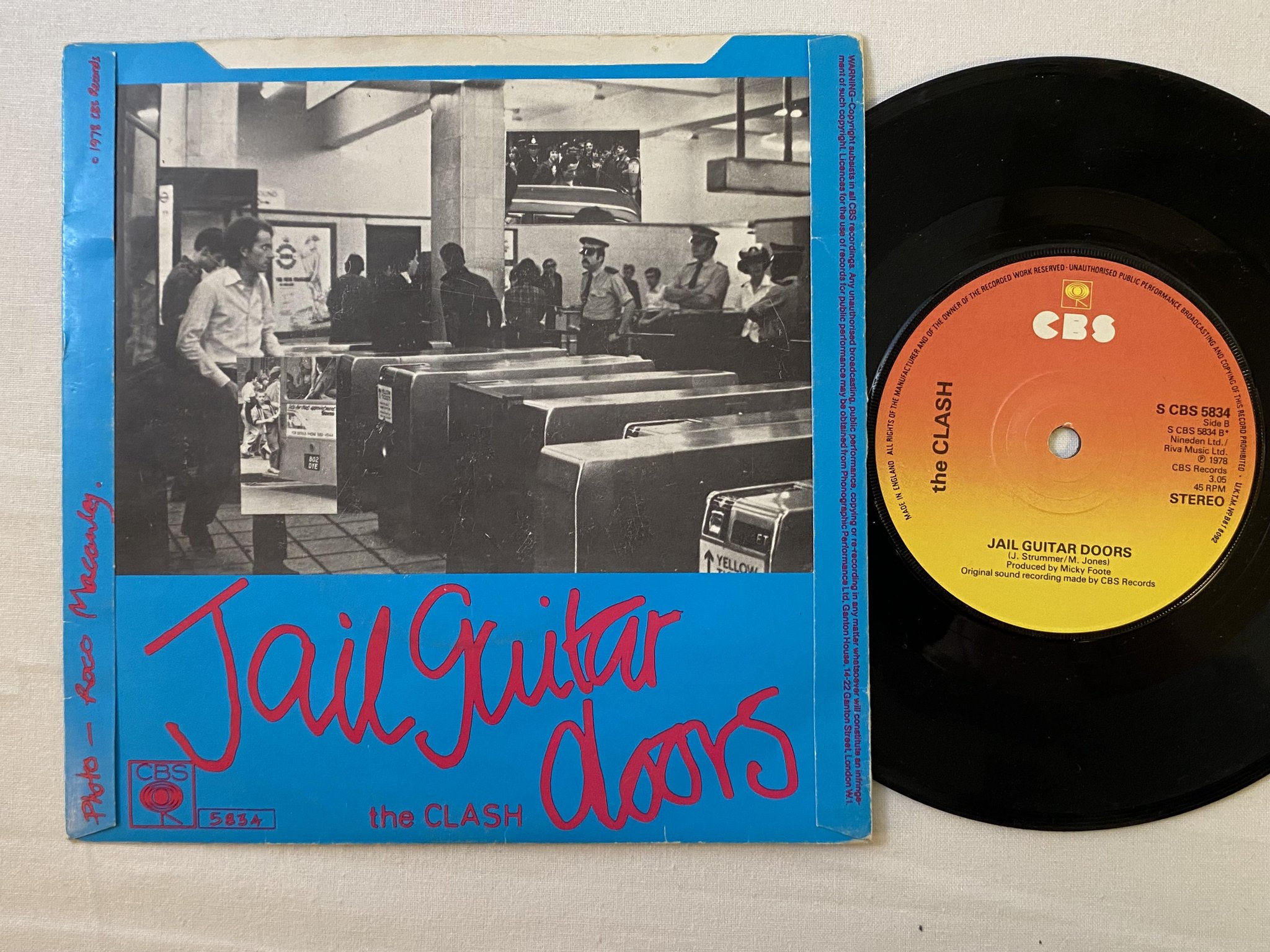 Omslagsbild för skivan THE CLASH Clash City Rockers 7" -78 UK S CBS 5834