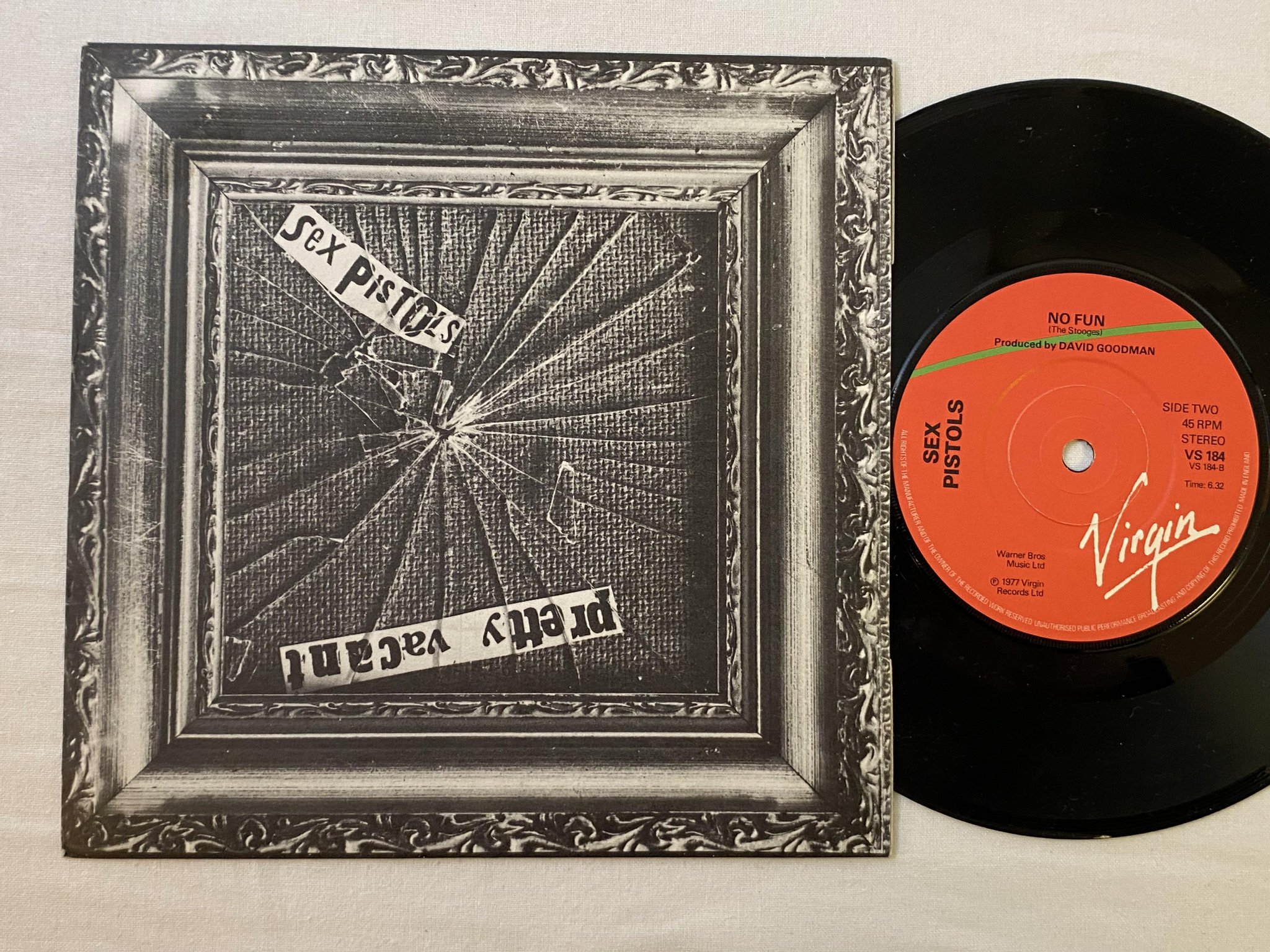 Omslagsbild för skivan SEX PISTOLS pretty vacant 7" -77 UK VIRGIN VS 184