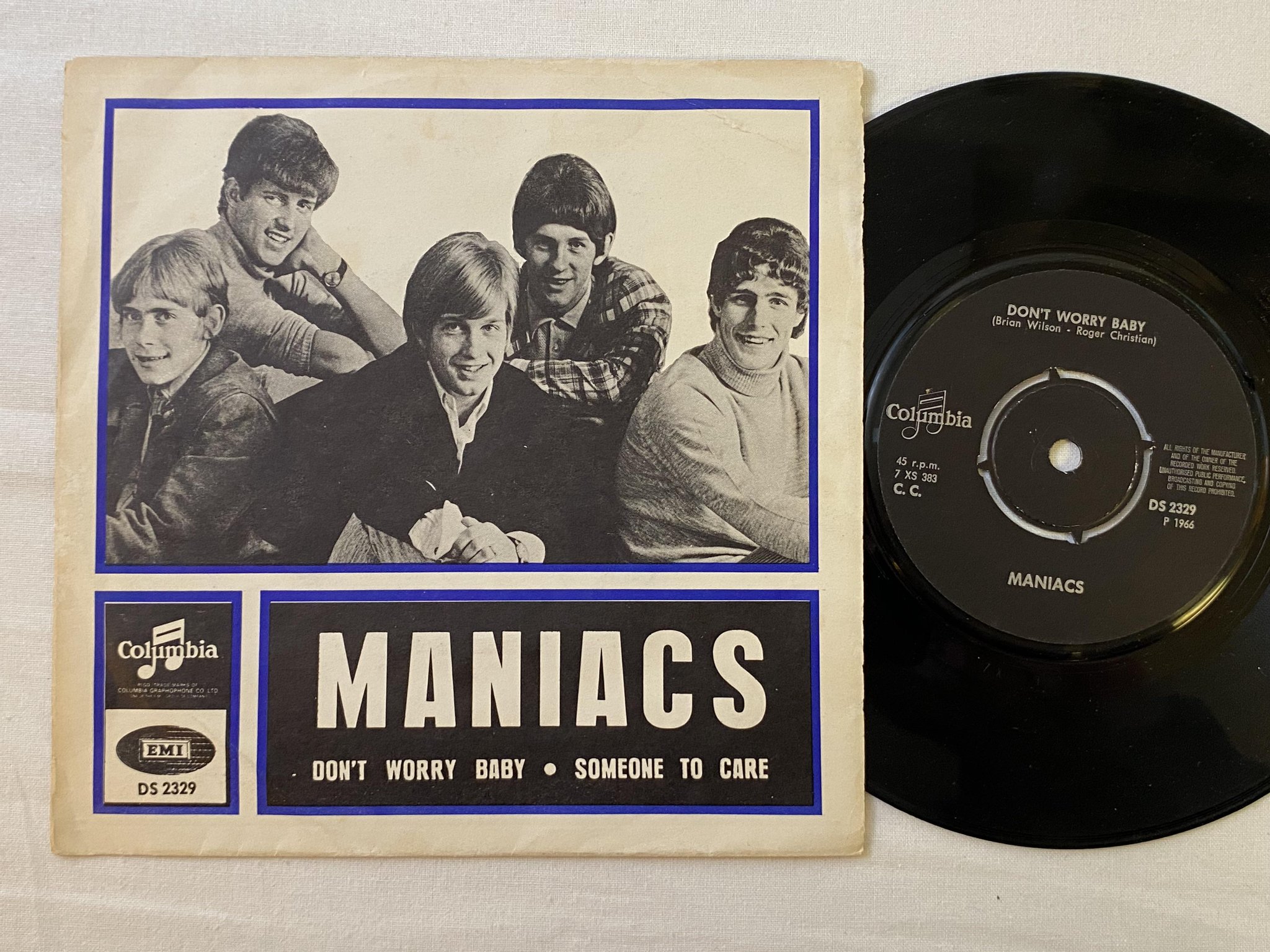 Omslagsbild för skivan MANIACS don't worry baby 7" -66 Swe COLUMBIA DS 2329