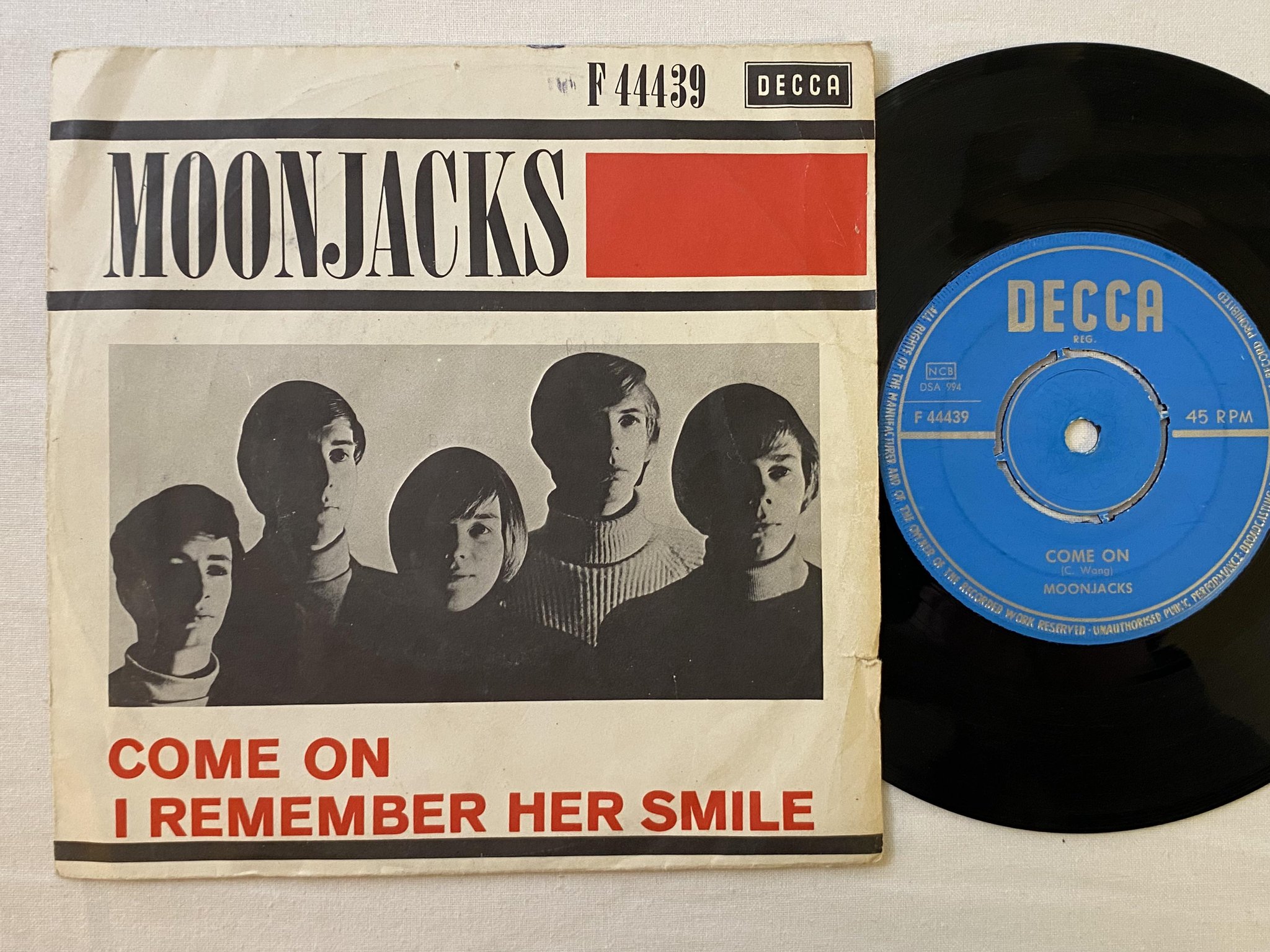 Omslagsbild för skivan MOONJACKS Come On 7" -65 Swe decca F44439