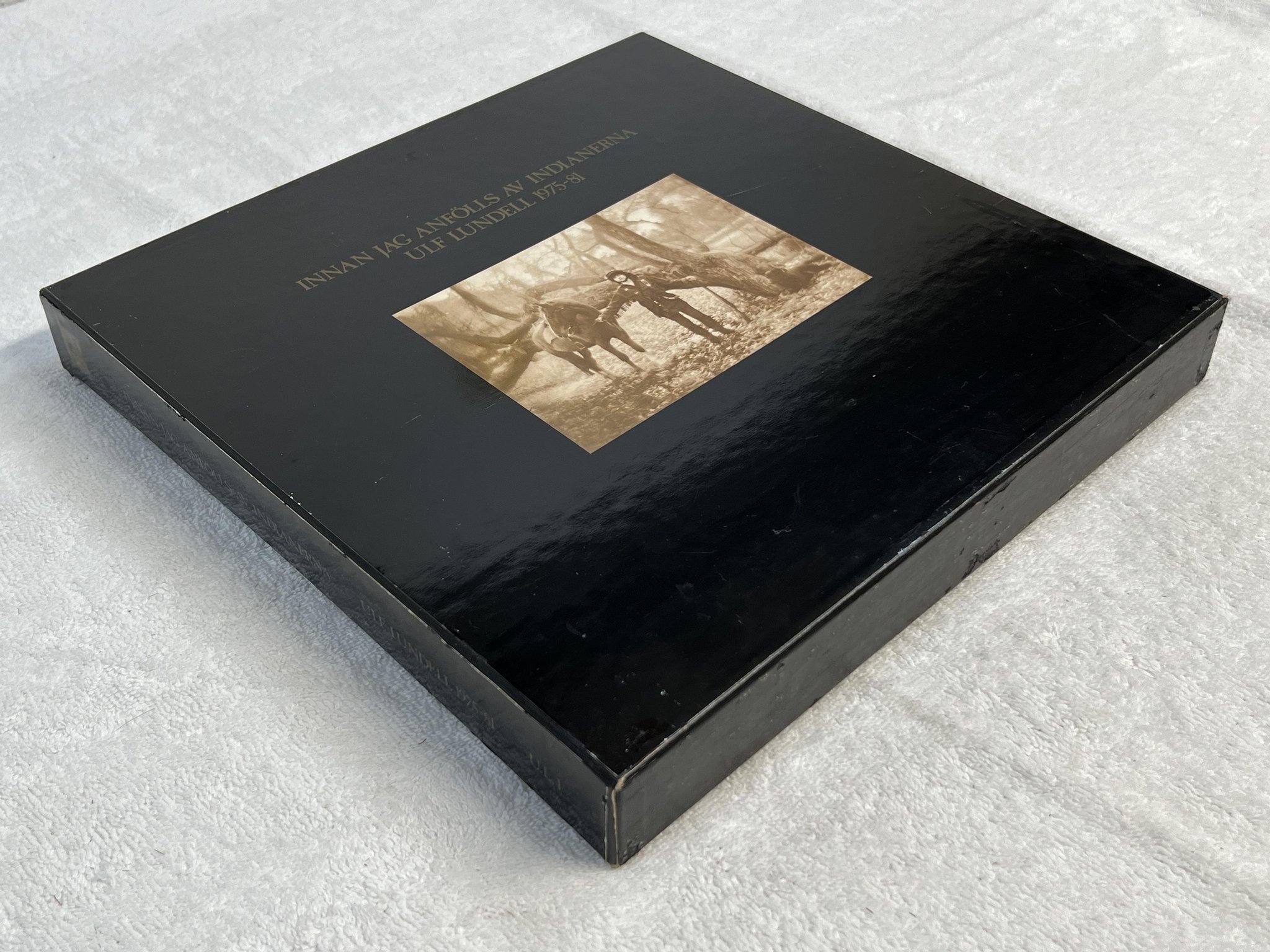 Omslagsbild för skivan ULF LUNDELL Innan Jag Anfölls Av Indianerna 1975-1981 LP box set -81 EMI U.L.1