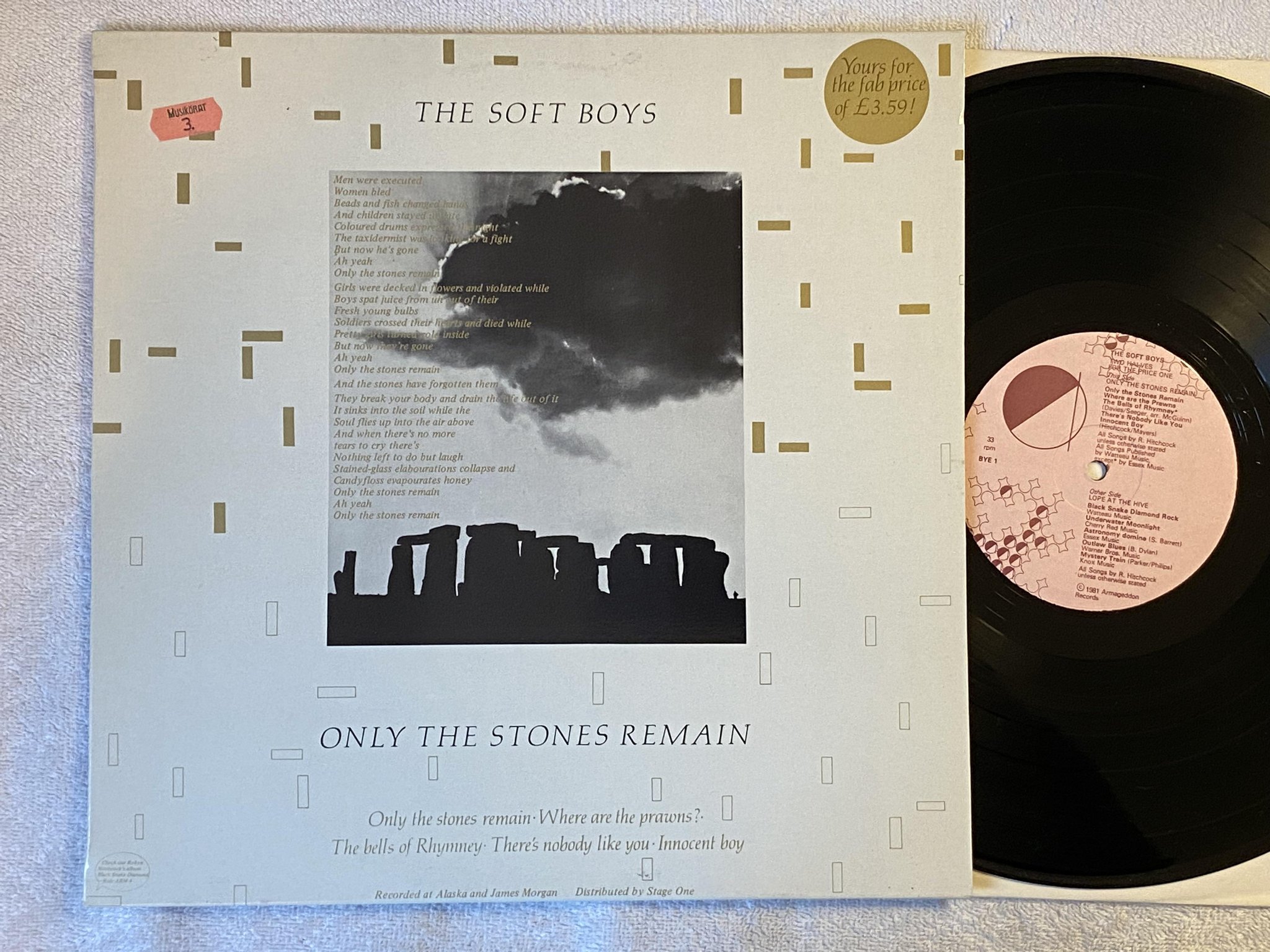 Omslagsbild för skivan THE SOFT BOYS Two Halves For The Price Of One LP -81 UK ARMAGEDDON BYE 1