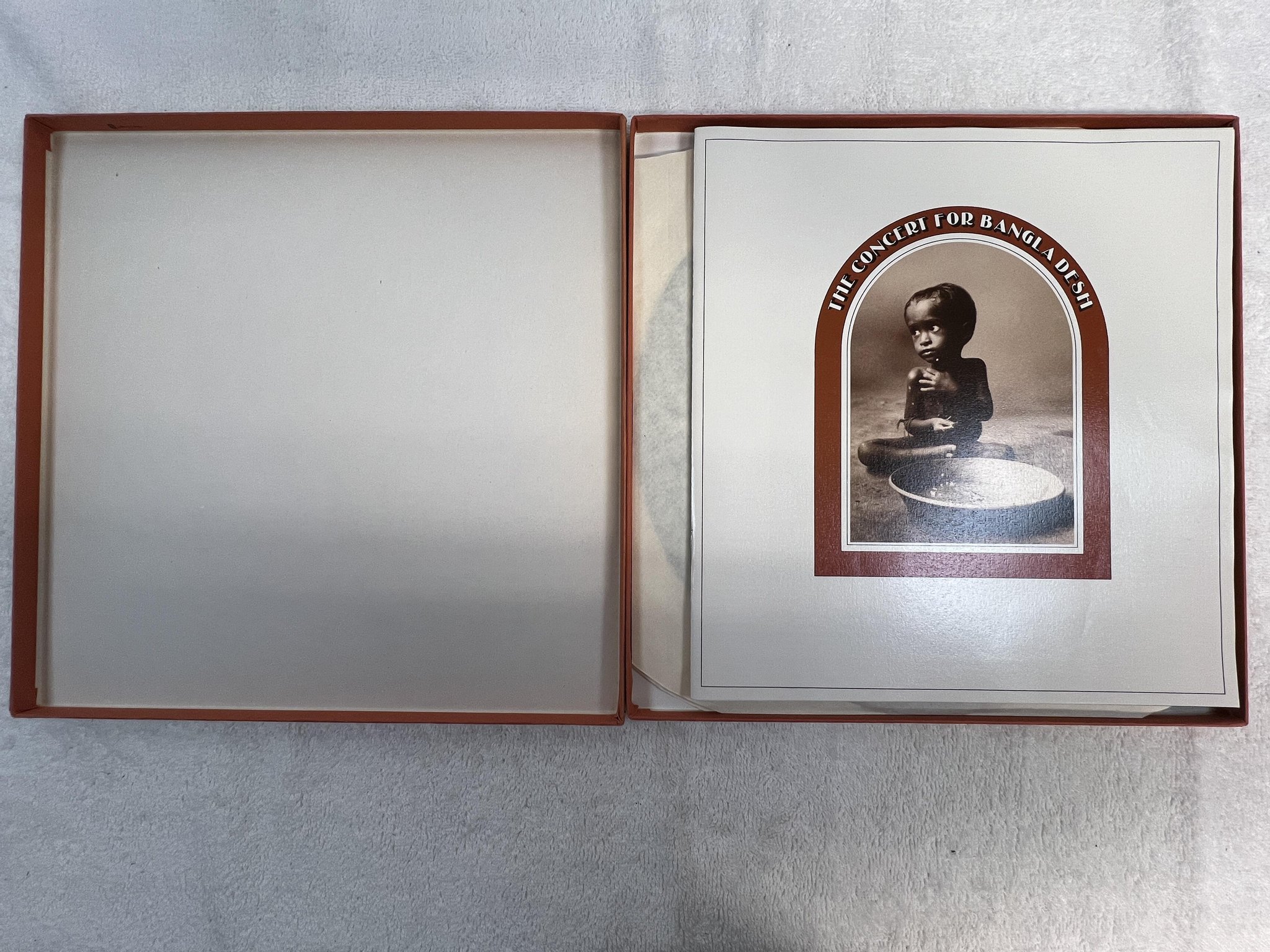 Omslagsbild för skivan V/A The Concert For Bangla Desh 3xLP BOX SET Hol APPLE STCX 3385